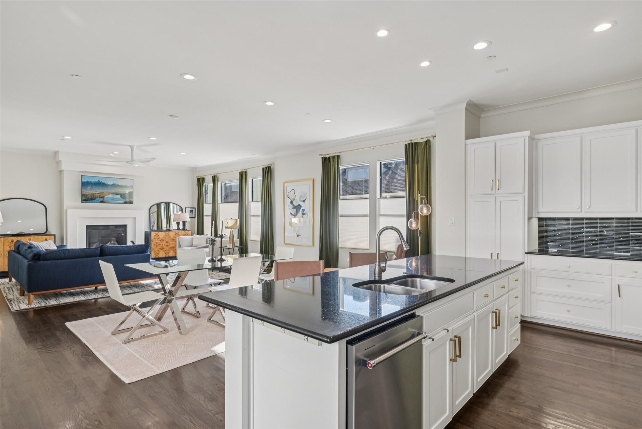 3926 Holland Avenue Dallas TX 75219