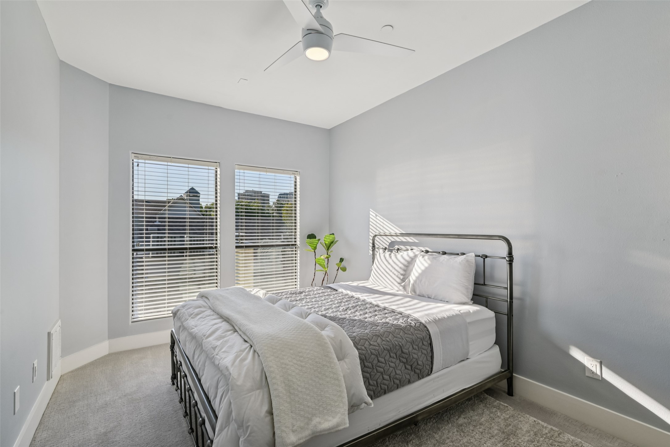 3926 Holland Avenue Dallas TX 75219