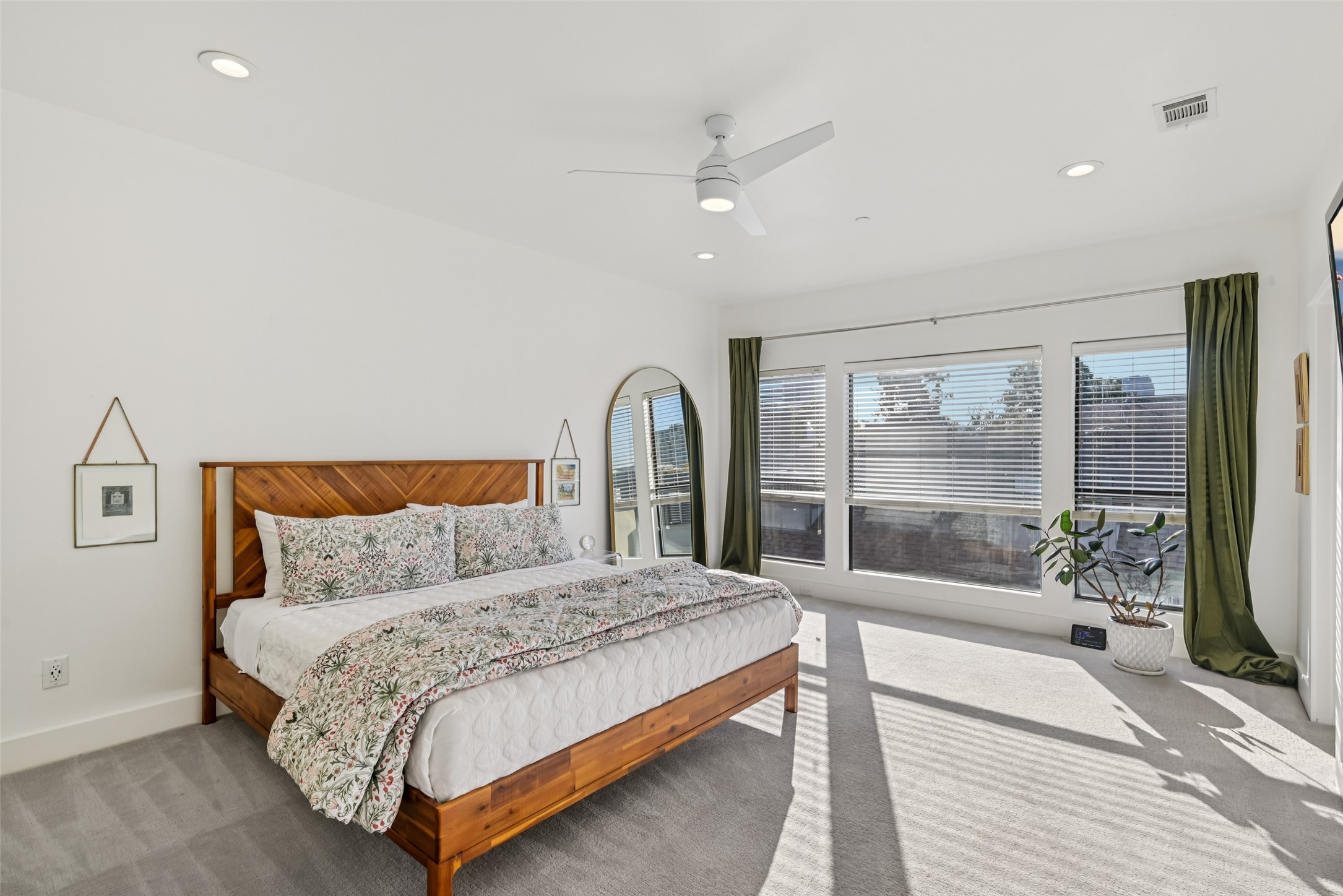 3926 Holland Avenue Dallas TX 75219