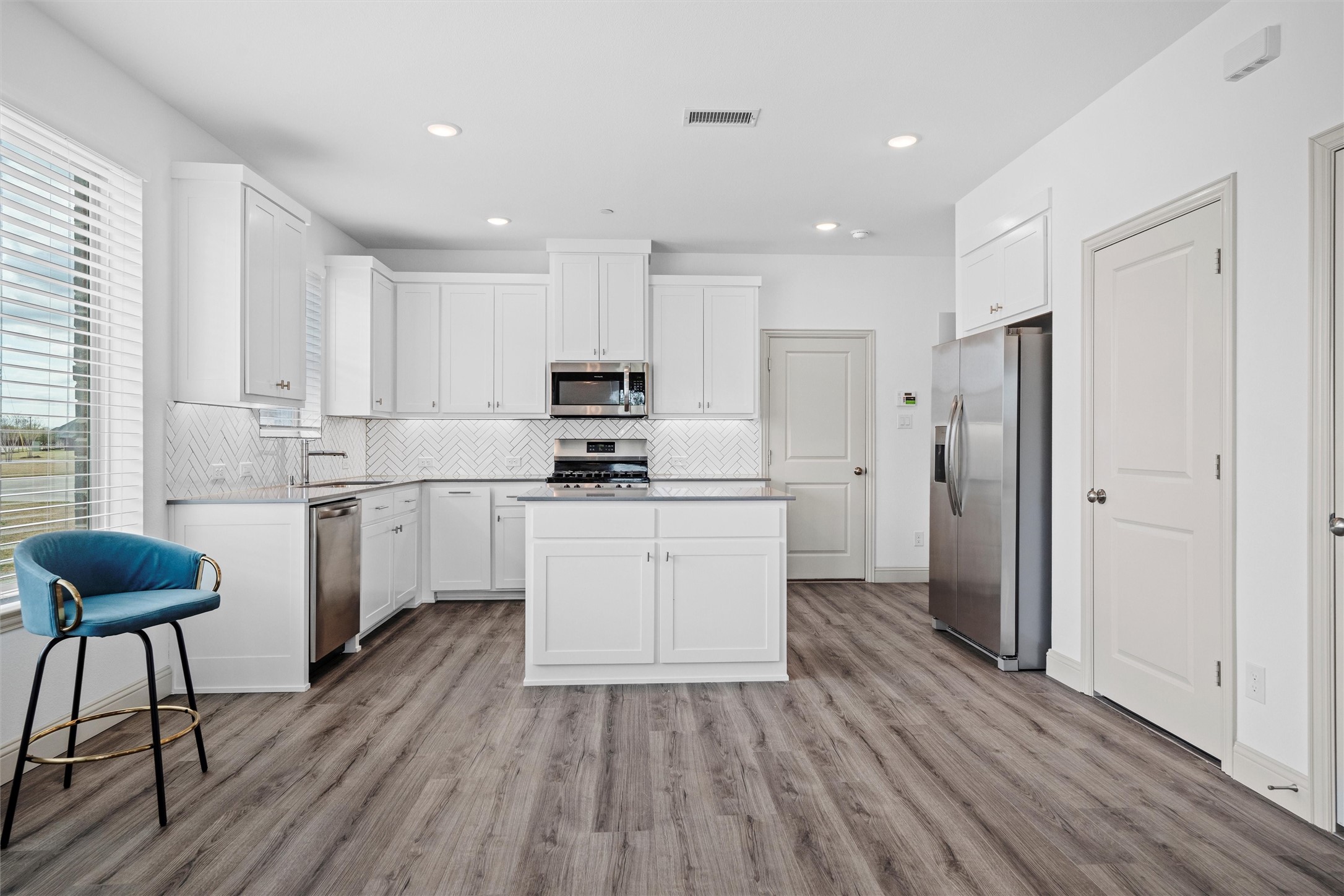 7053 Cedar Creek Drive Grand Prairie TX 75054
