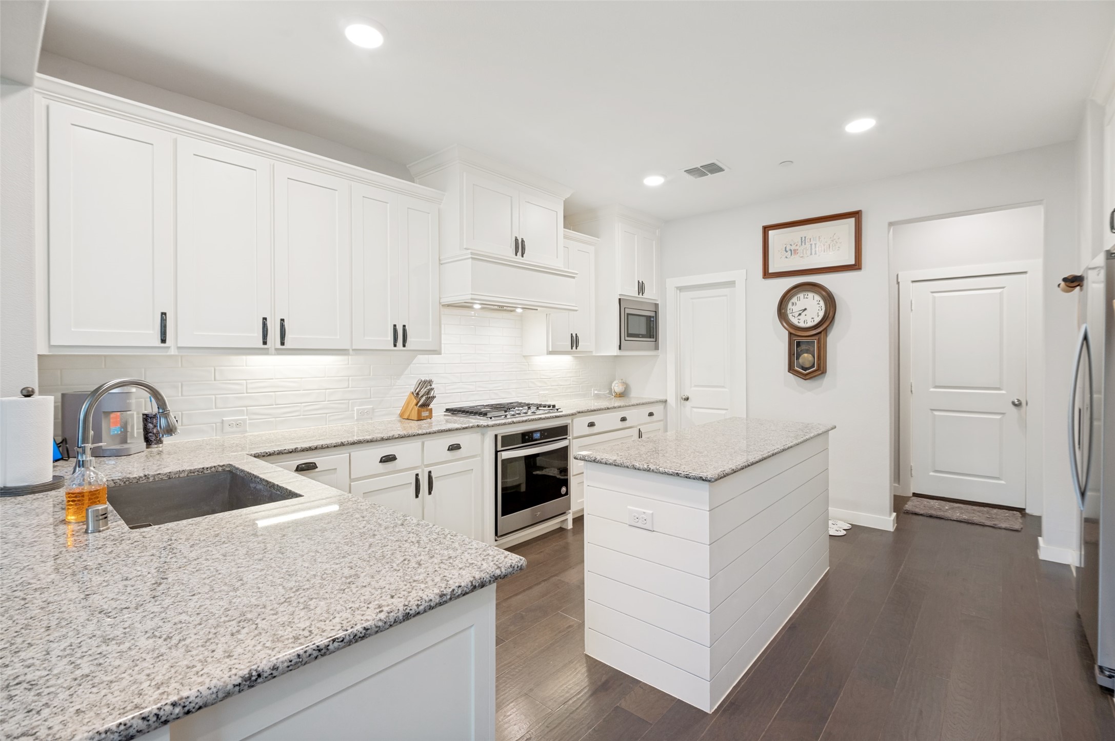 669 Trail Side Drive Lewisville TX 75067