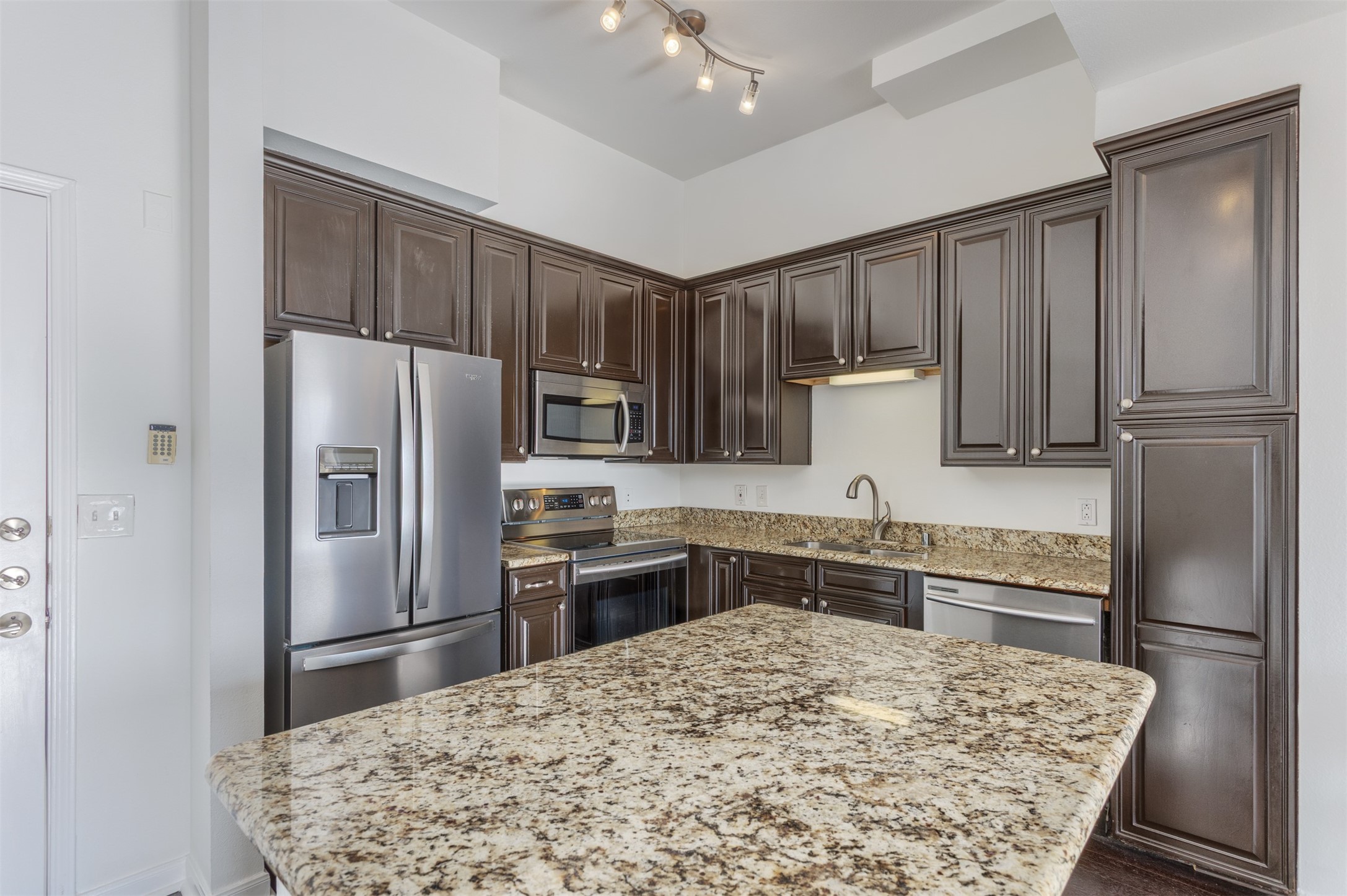 3225 Turtle Creek Boulevard Dallas TX 75219
