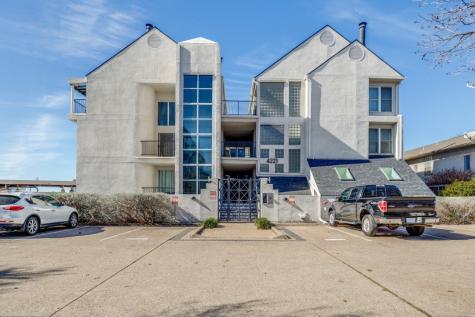 4221 Cole Avenue Dallas TX 75205