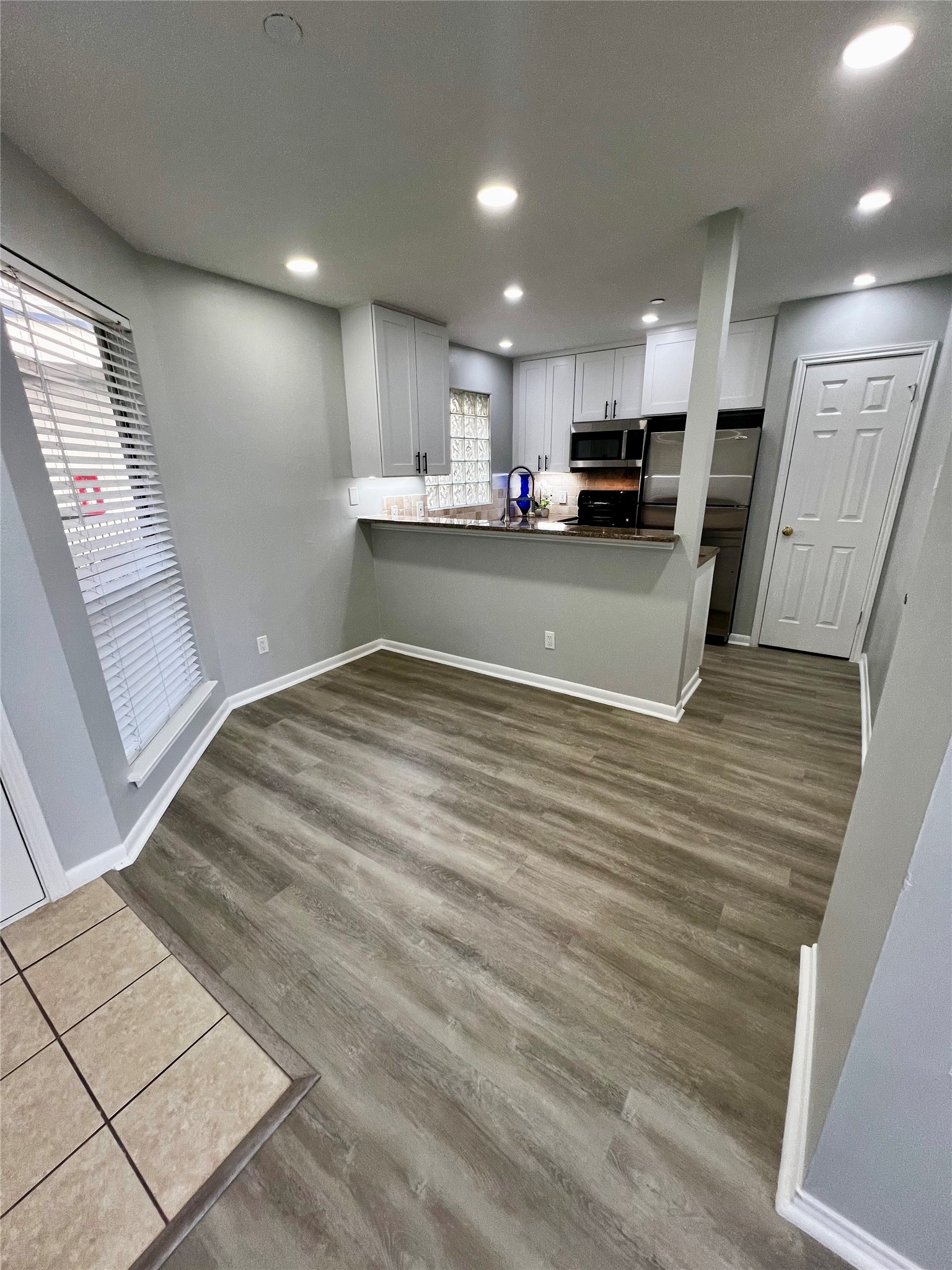 4221 Cole Avenue Dallas TX 75205