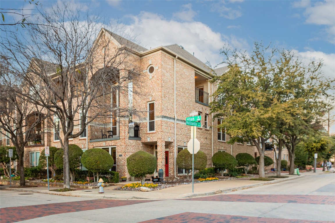 2903 Hallsville Street Dallas TX 75204