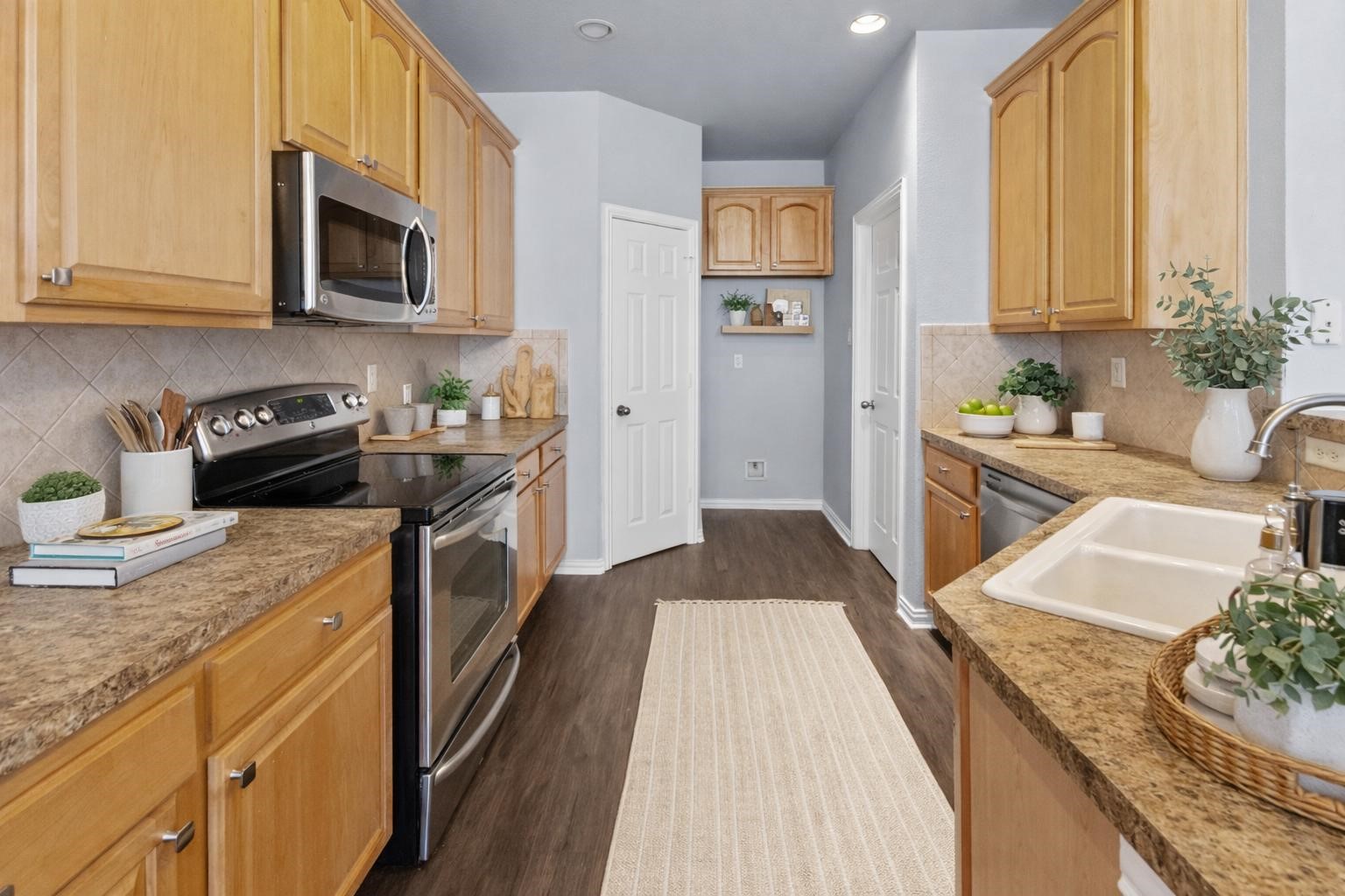 1825 Brookview Drive Carrollton TX 75007