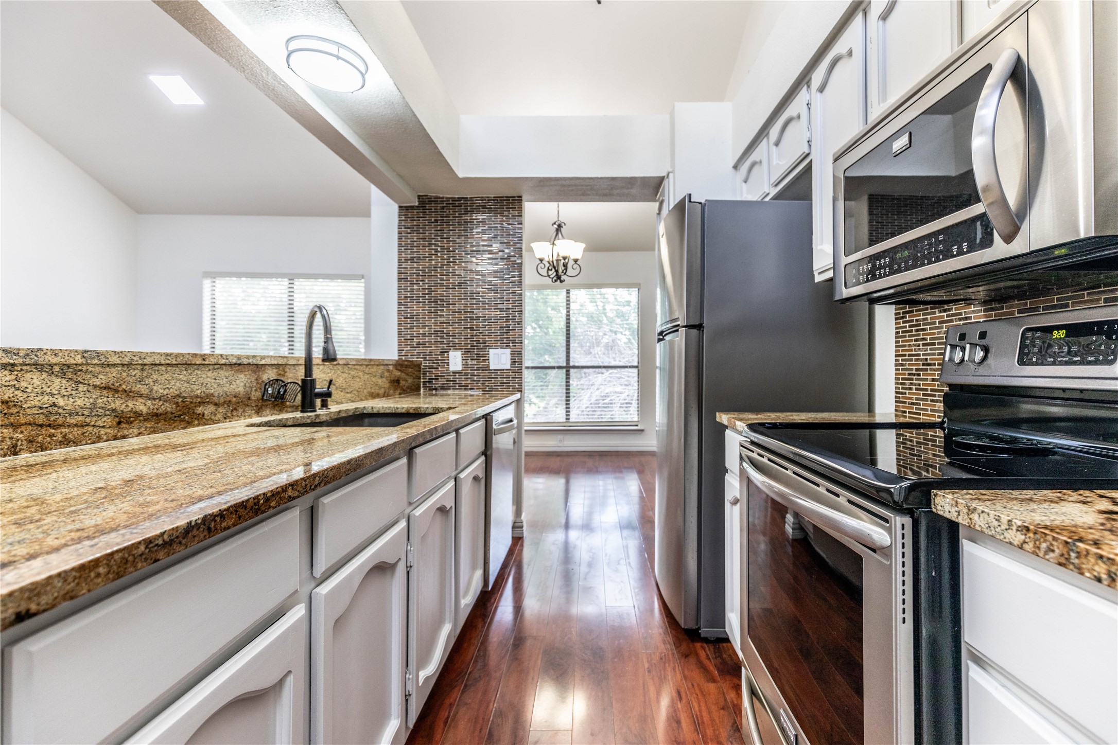 7031 Holly Hill Drive Dallas TX 75231