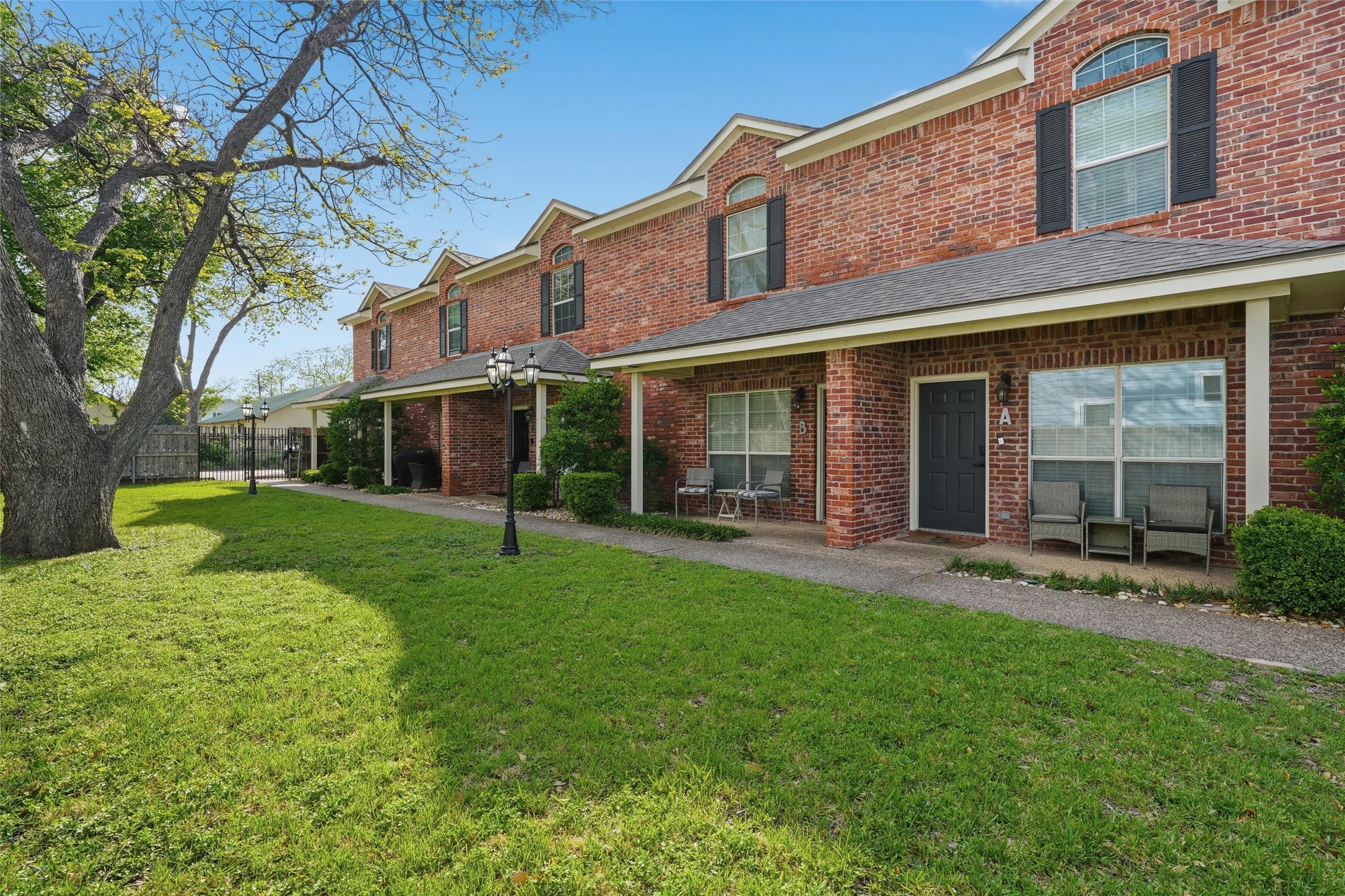 1809 S 11th Street Waco TX 76706