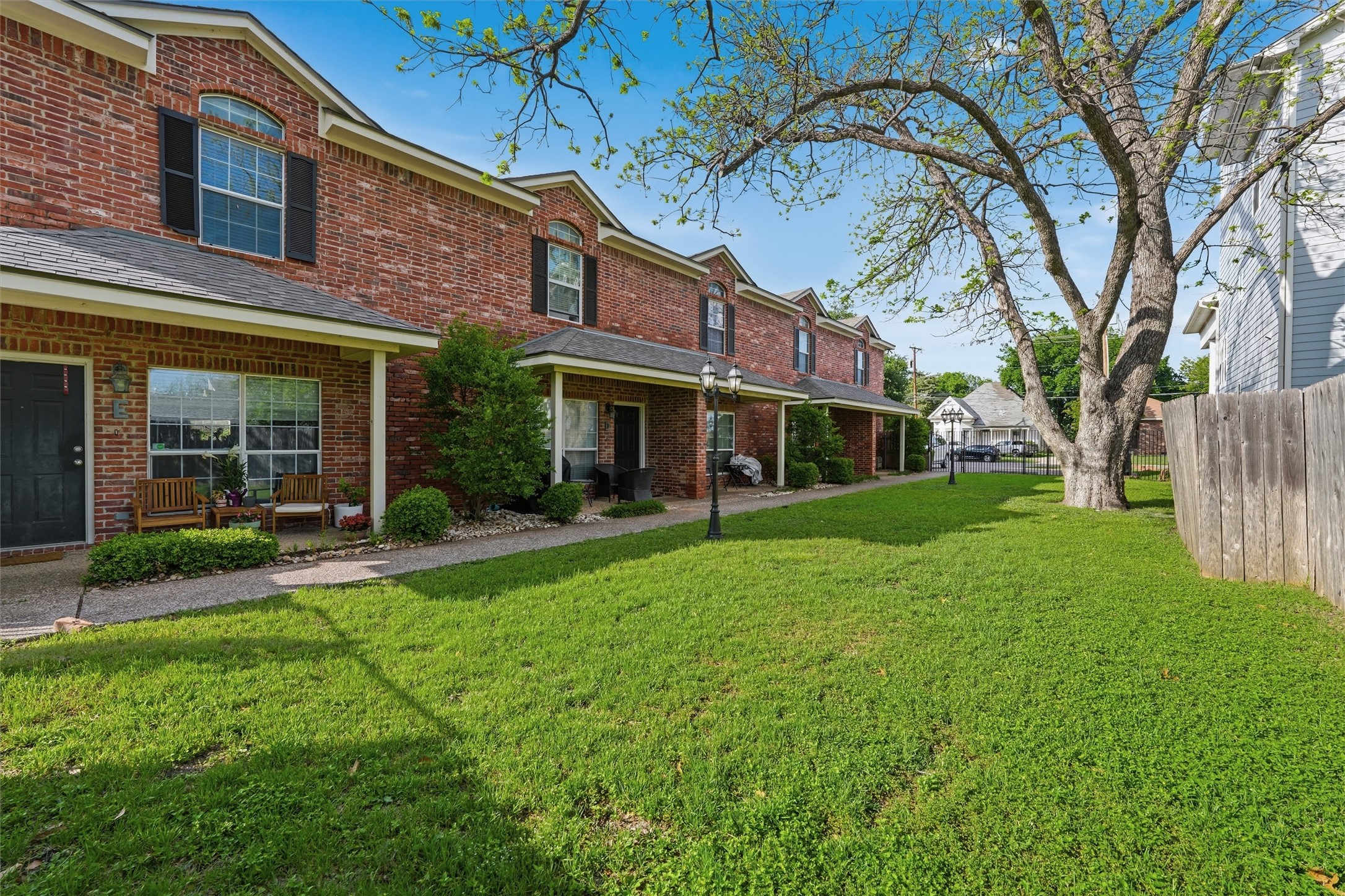 1809 S 11th Street Waco TX 76706