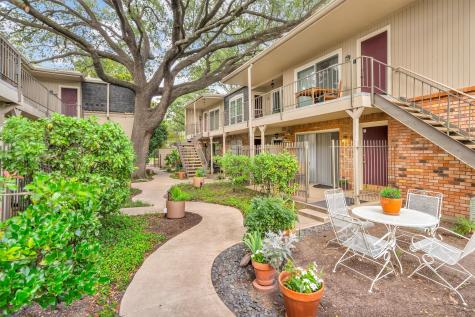 5305 Fleetwood Oaks Avenue Dallas TX 75235