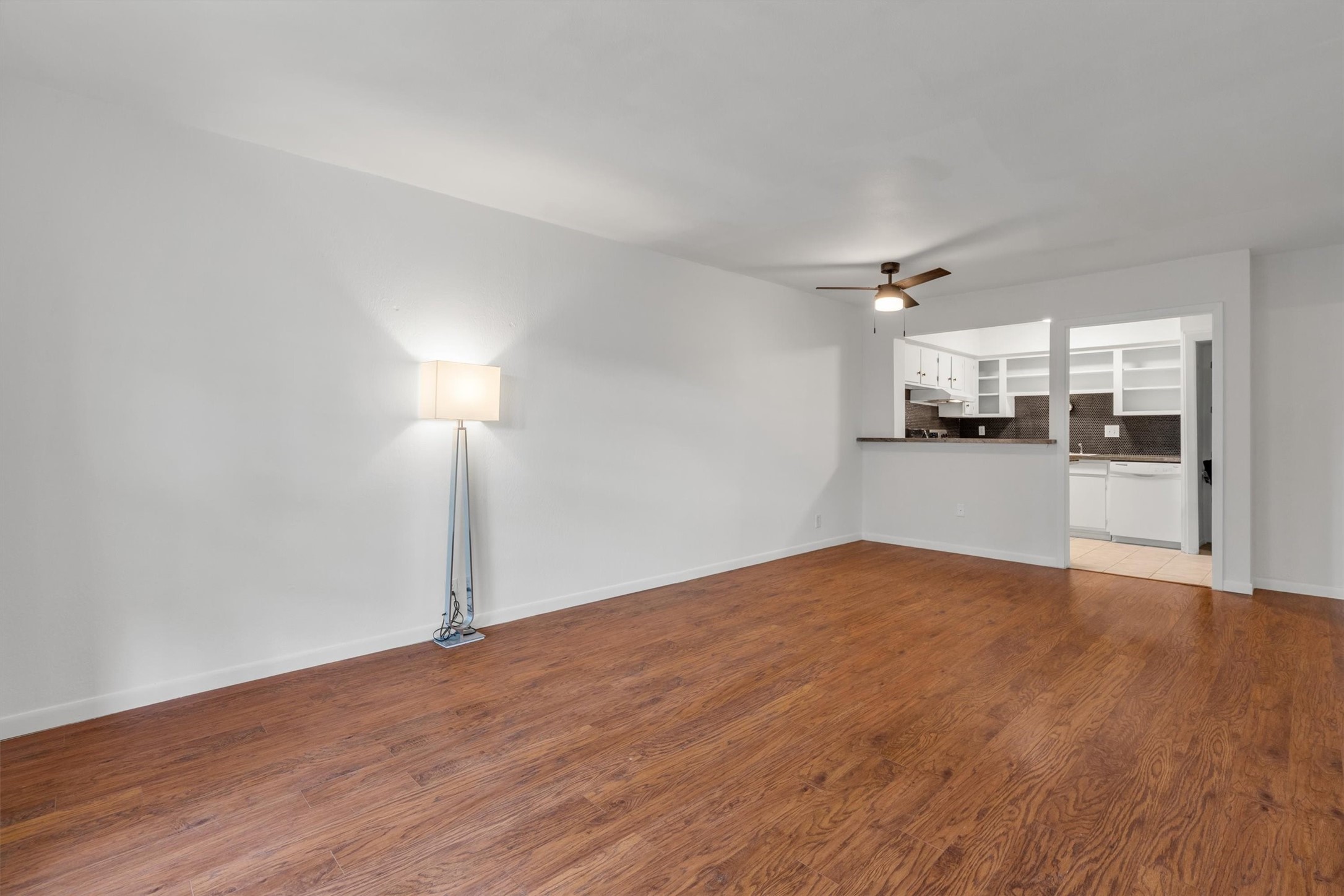 5305 Fleetwood Oaks Avenue Dallas TX 75235