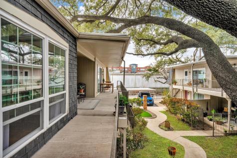 5305 Fleetwood Oaks Avenue Dallas TX 75235