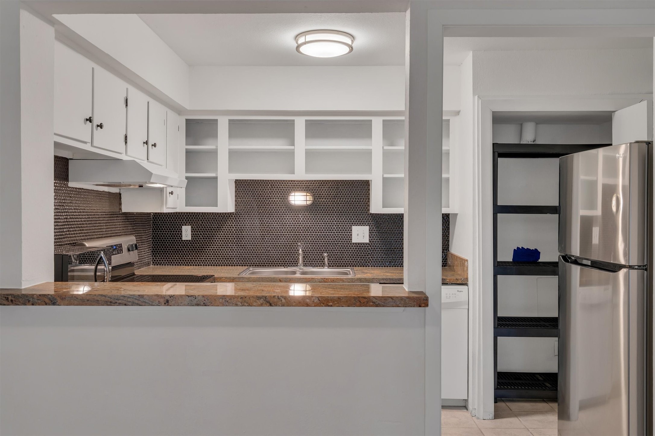 5305 Fleetwood Oaks Avenue Dallas TX 75235