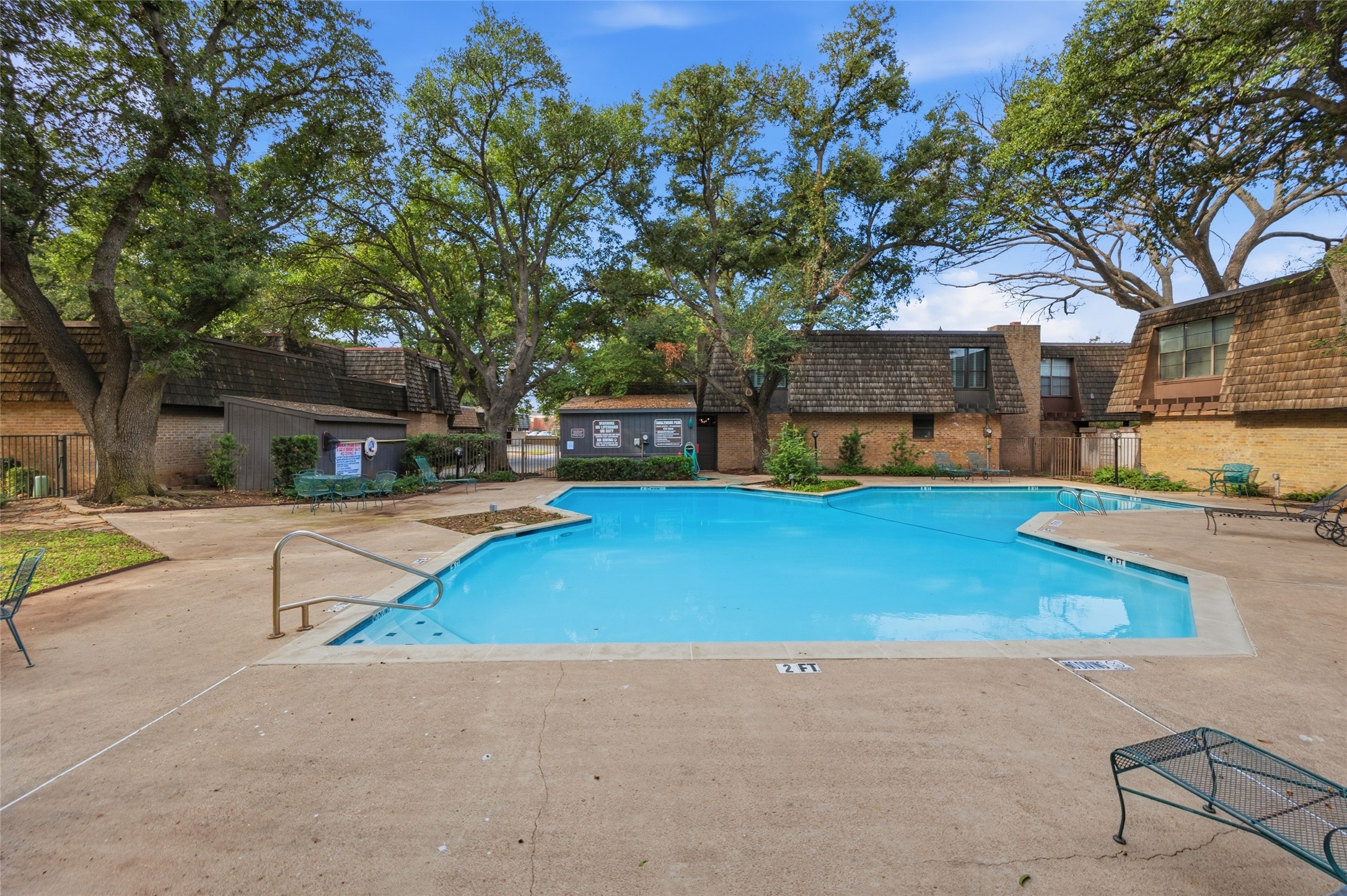 3016 Tanglewood Park E Fort Worth TX 76109