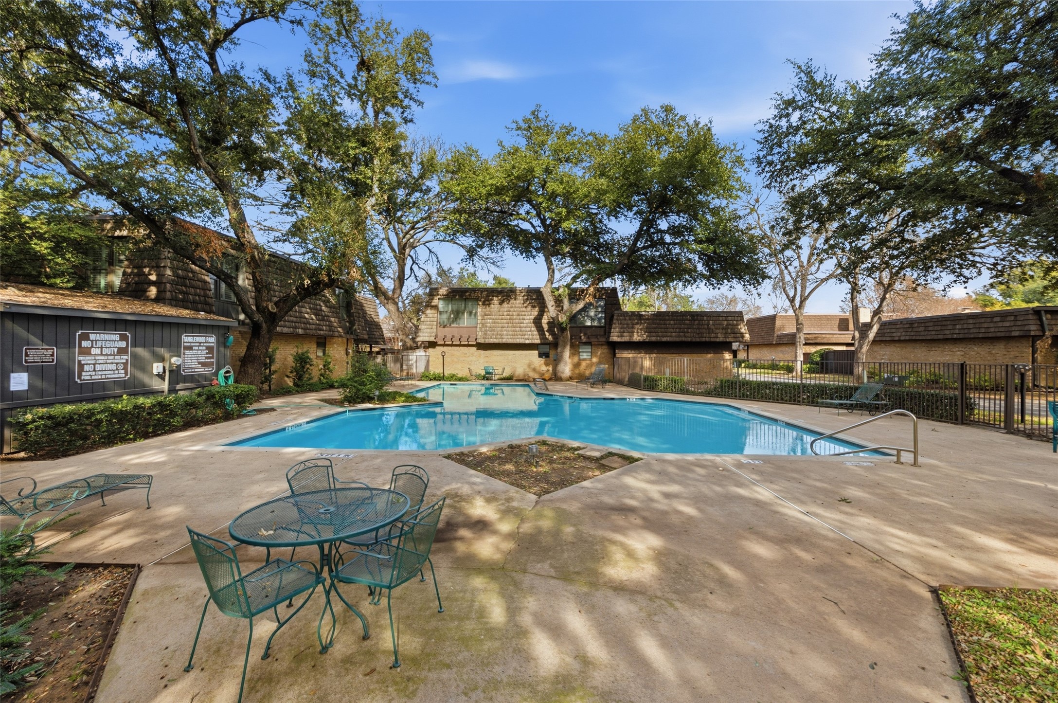 3016 Tanglewood Park E Fort Worth TX 76109