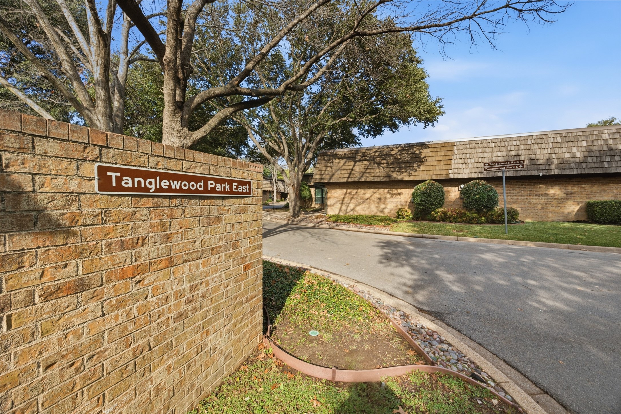 3016 Tanglewood Park E Fort Worth TX 76109