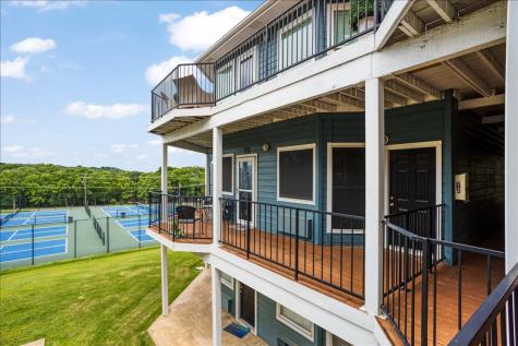 2164 Tanglewood Boulevard Pottsboro TX 75076