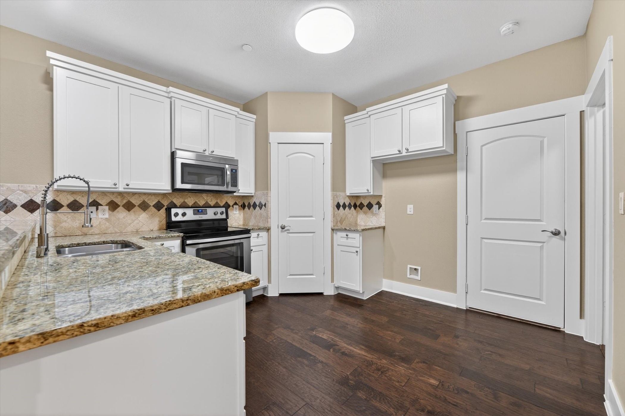 308 Lily Lane Lewisville TX 75057