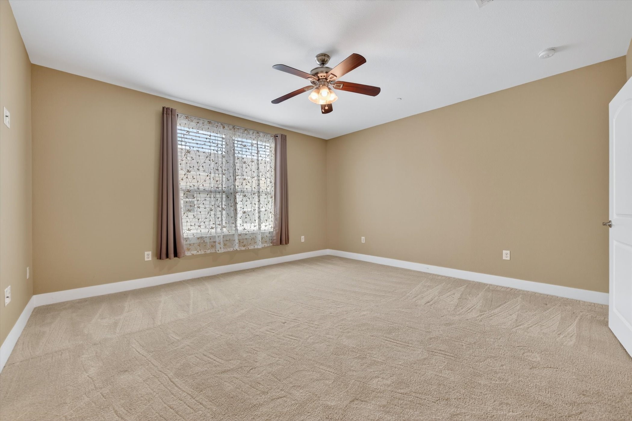308 Lily Lane Lewisville TX 75057