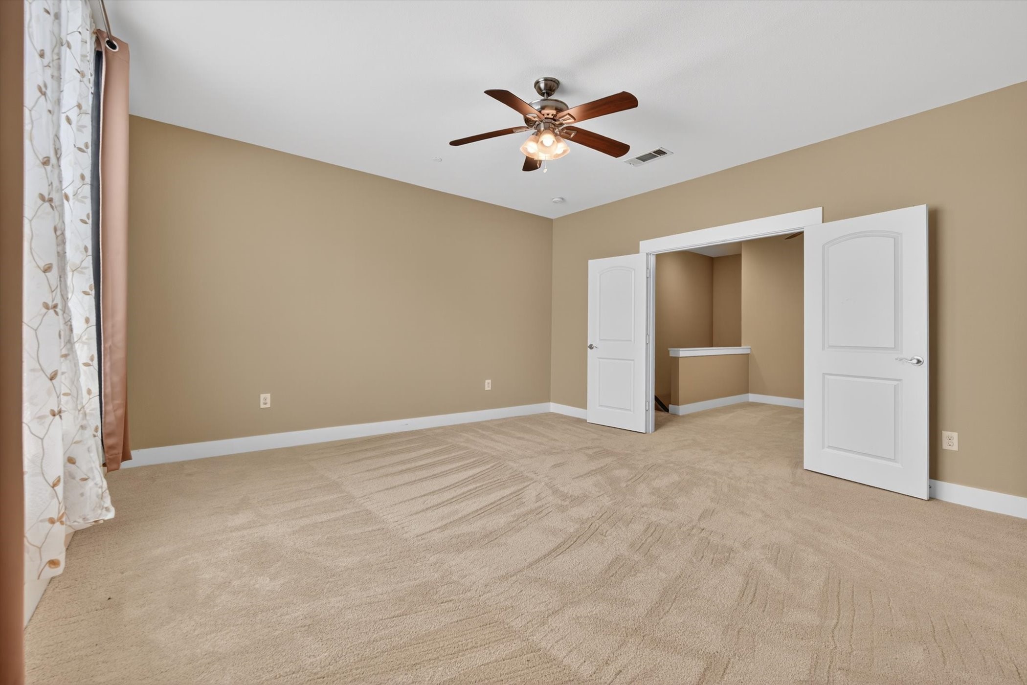 308 Lily Lane Lewisville TX 75057