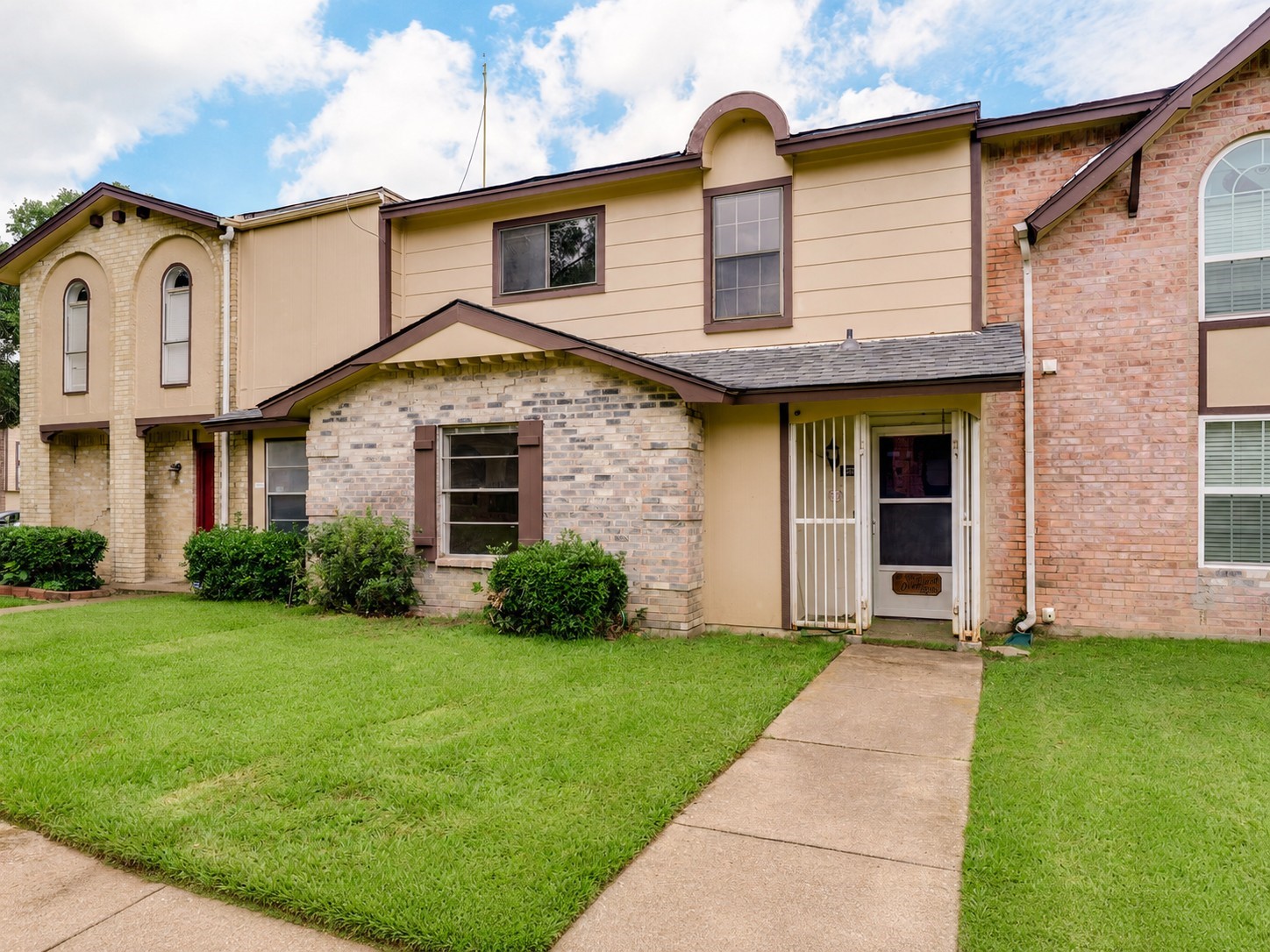 2325 Overland Lane Arlington TX 76014