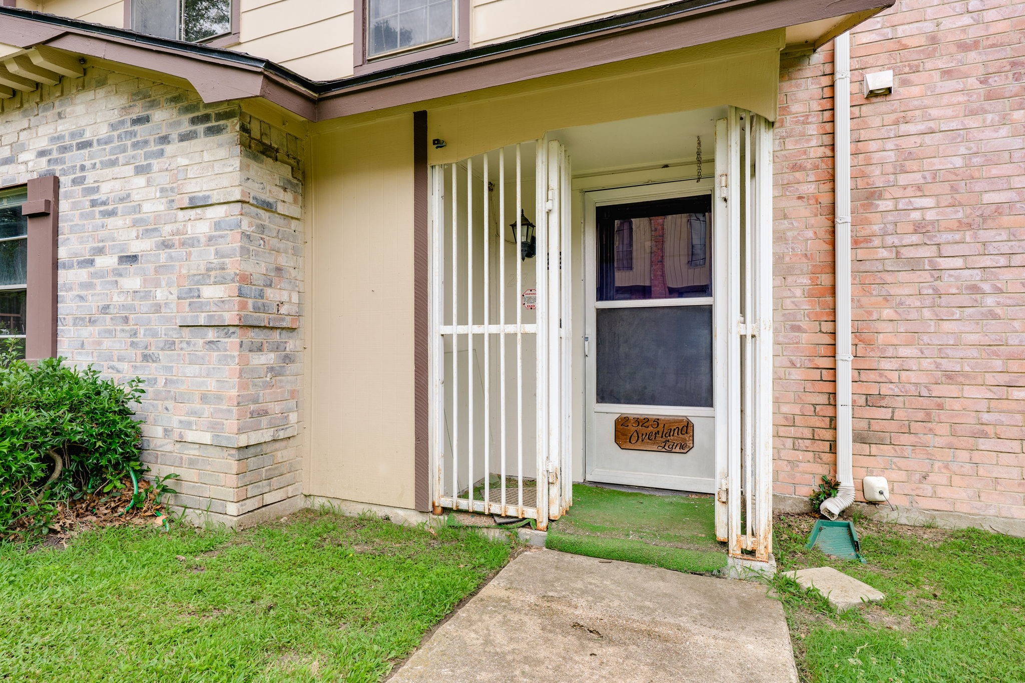 2325 Overland Lane Arlington TX 76014