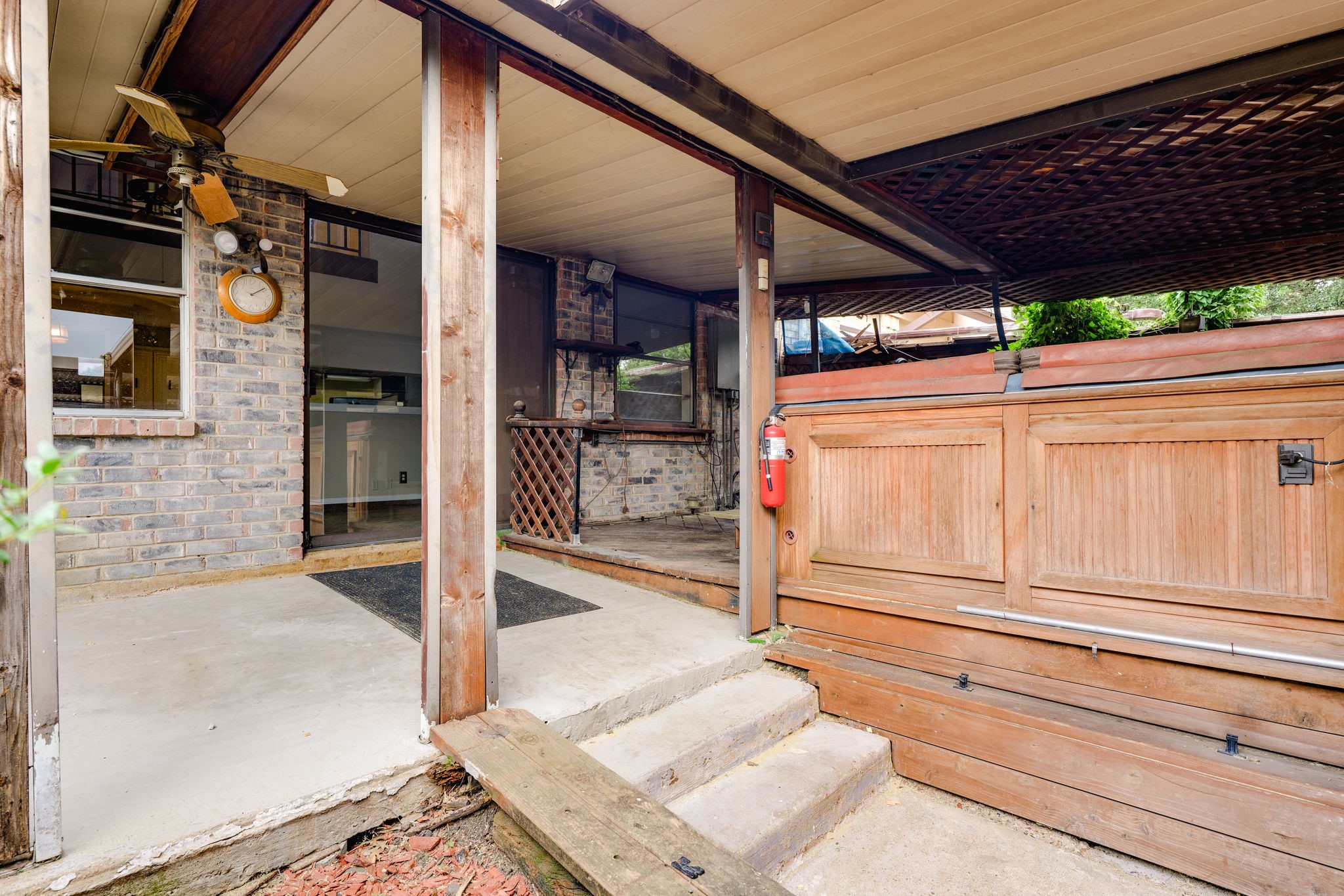 2325 Overland Lane Arlington TX 76014