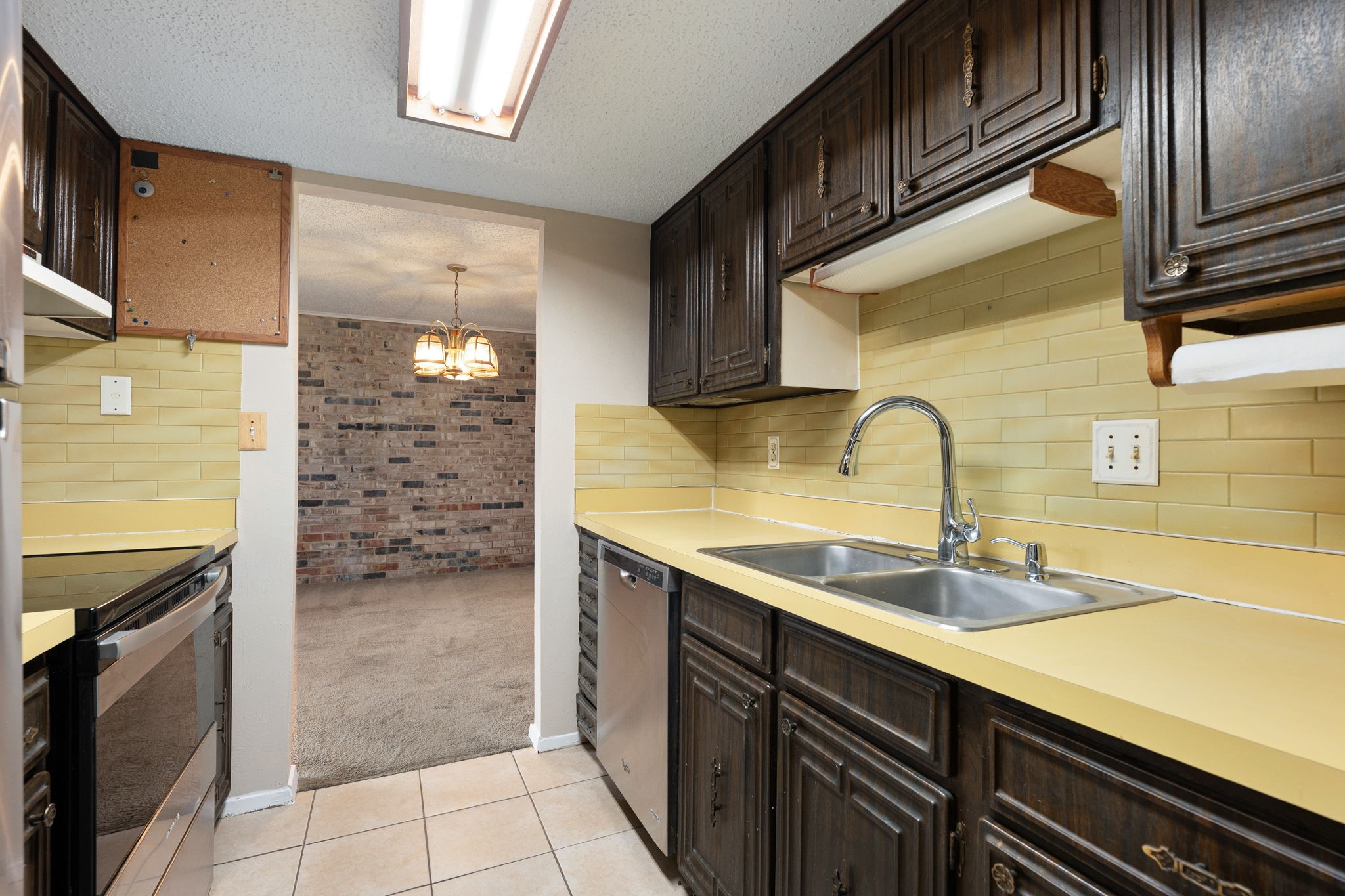 2325 Overland Lane Arlington TX 76014