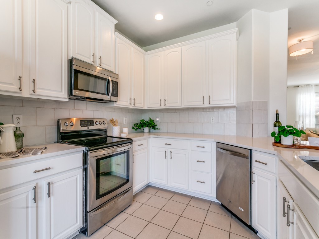 1475 Chase Lane Irving TX 75063