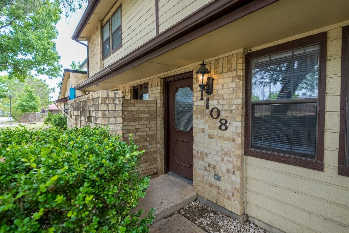 1108 Kathy Lane Lewisville TX 75067