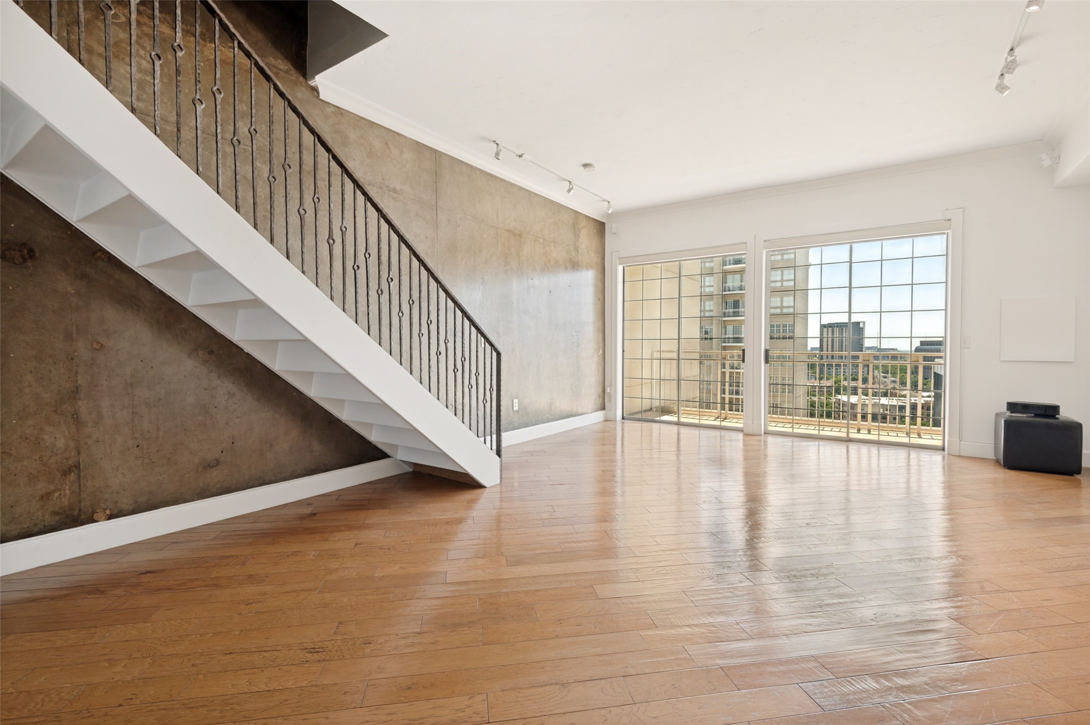 3225 Turtle Creek Boulevard Dallas TX 75219