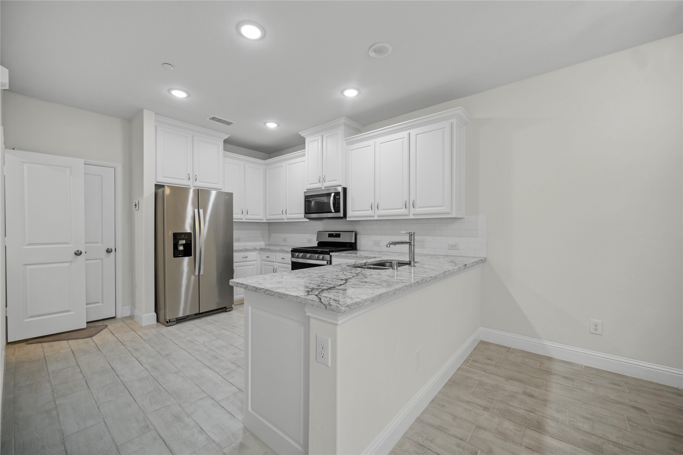 2610 Dodson Street Garland TX 75042