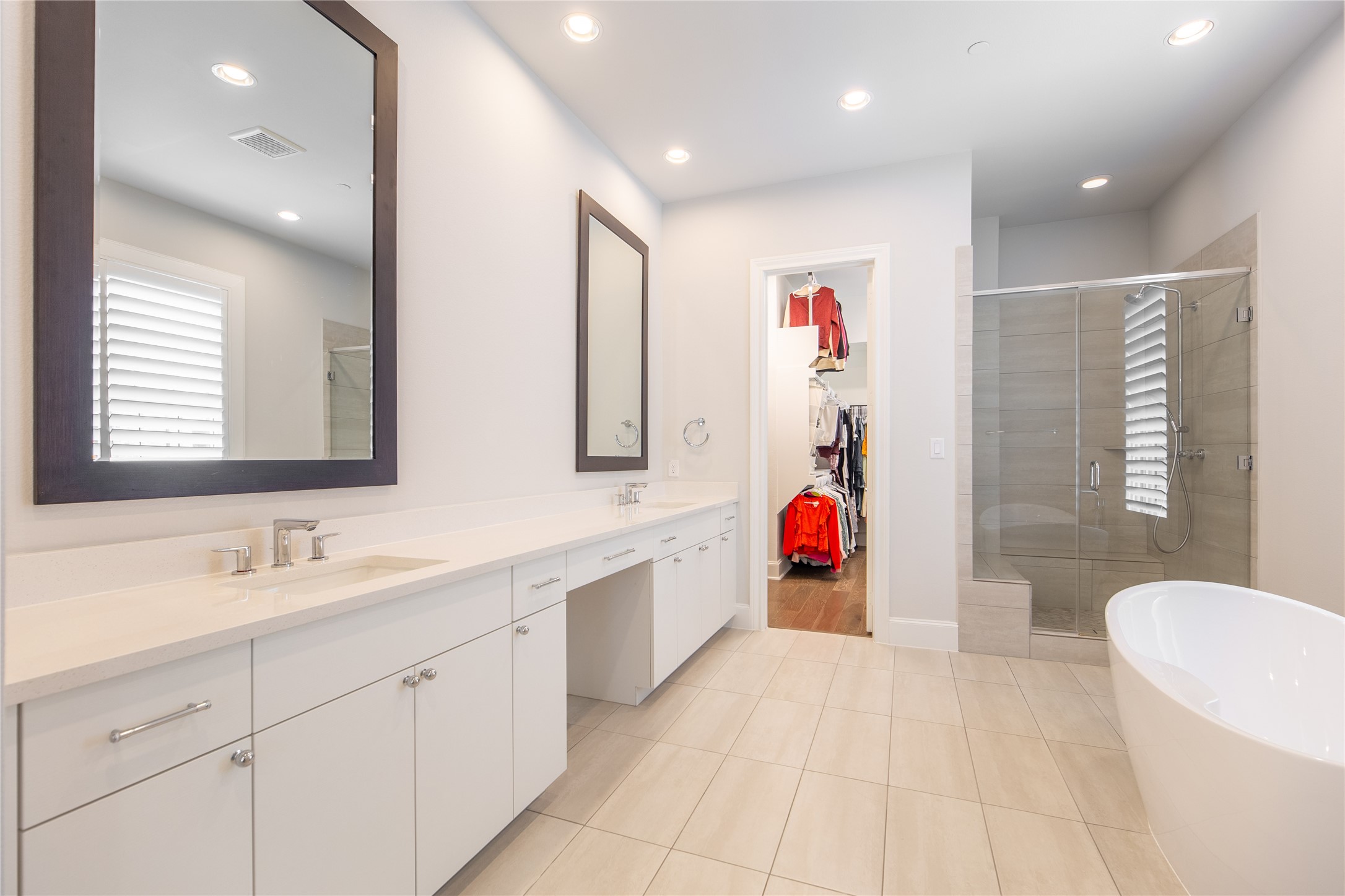 14948 Oak Street Addison TX 75001