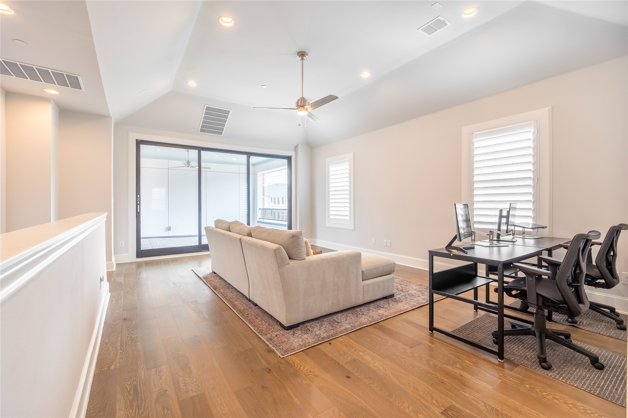 14948 Oak Street Addison TX 75001
