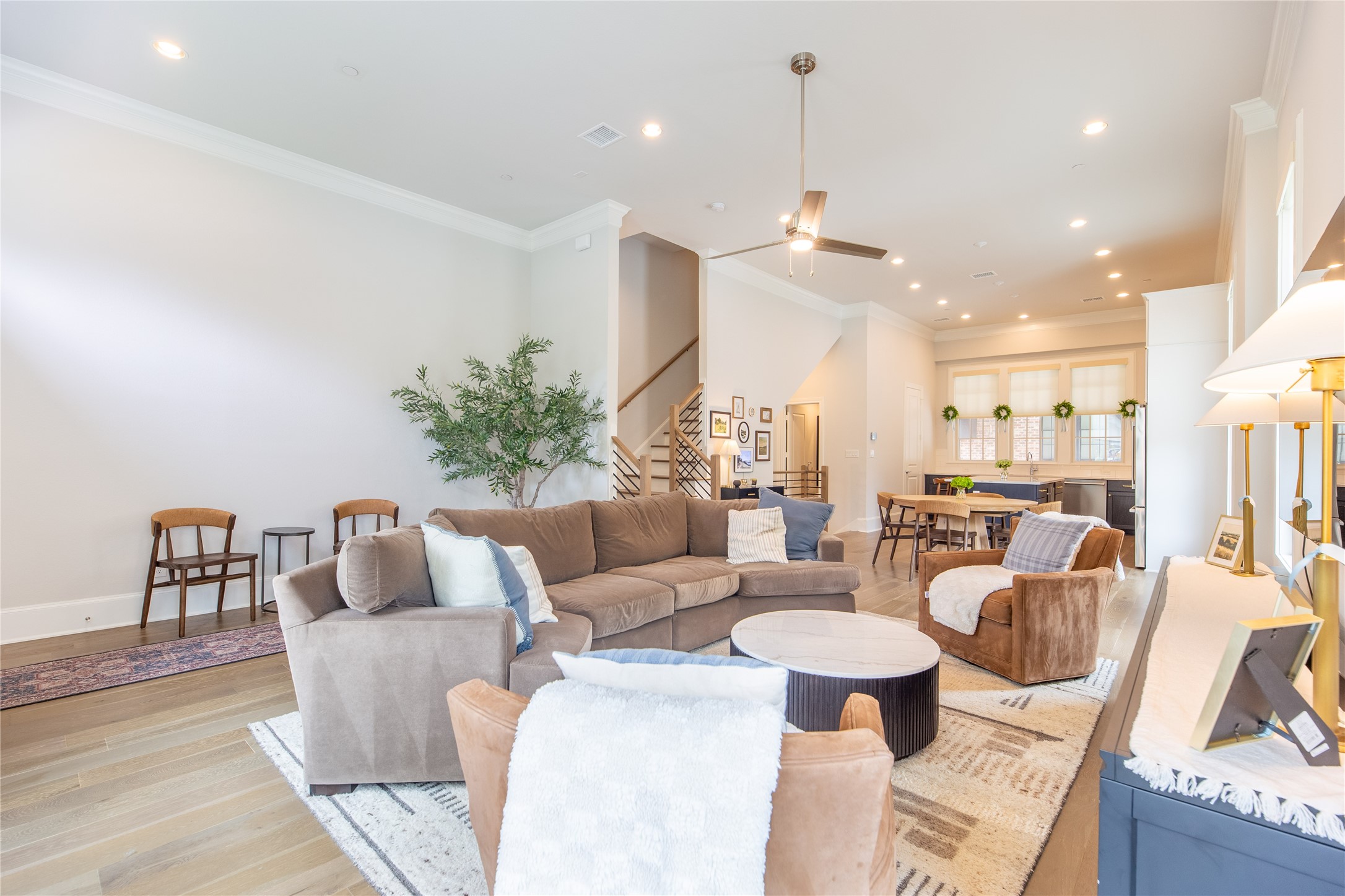 14948 Oak Street Addison TX 75001