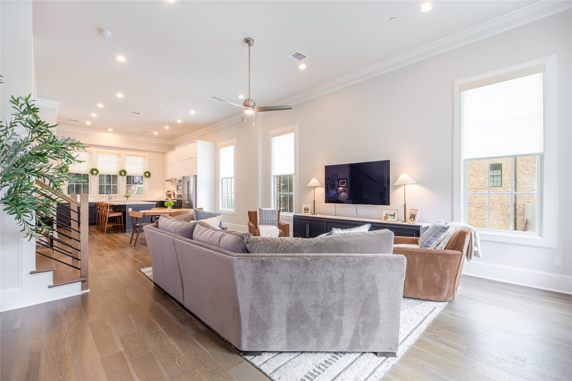 14948 Oak Street Addison TX 75001