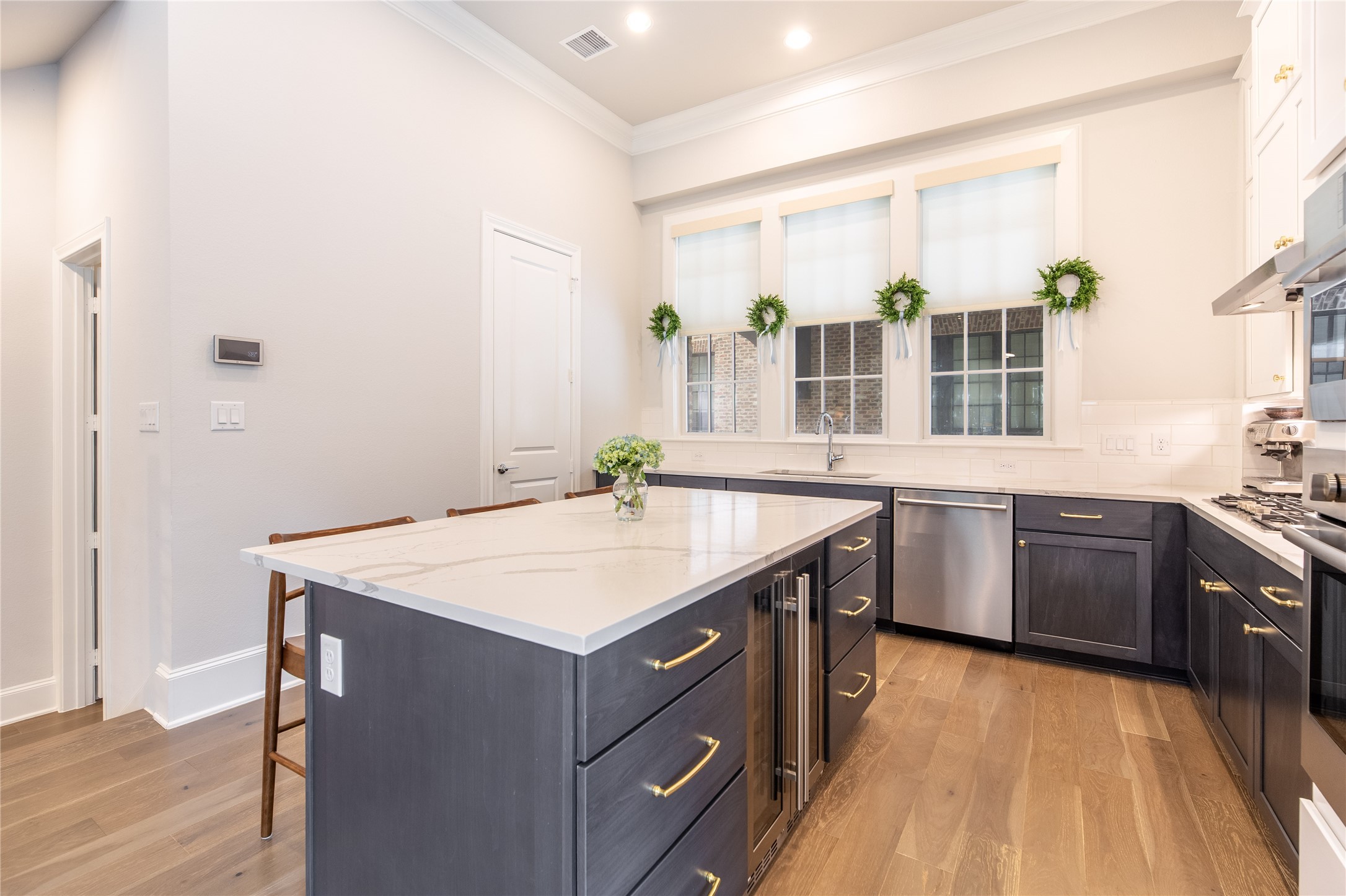 14948 Oak Street Addison TX 75001