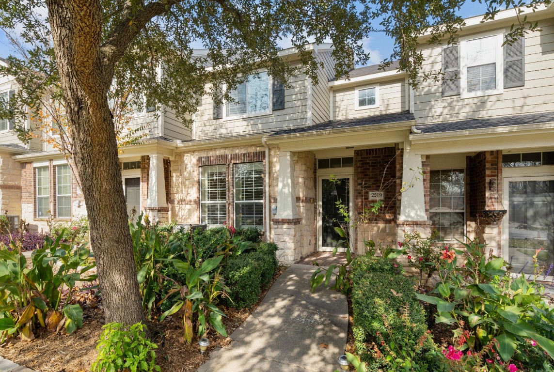 2209 Stonepark Place Mckinney TX 75071