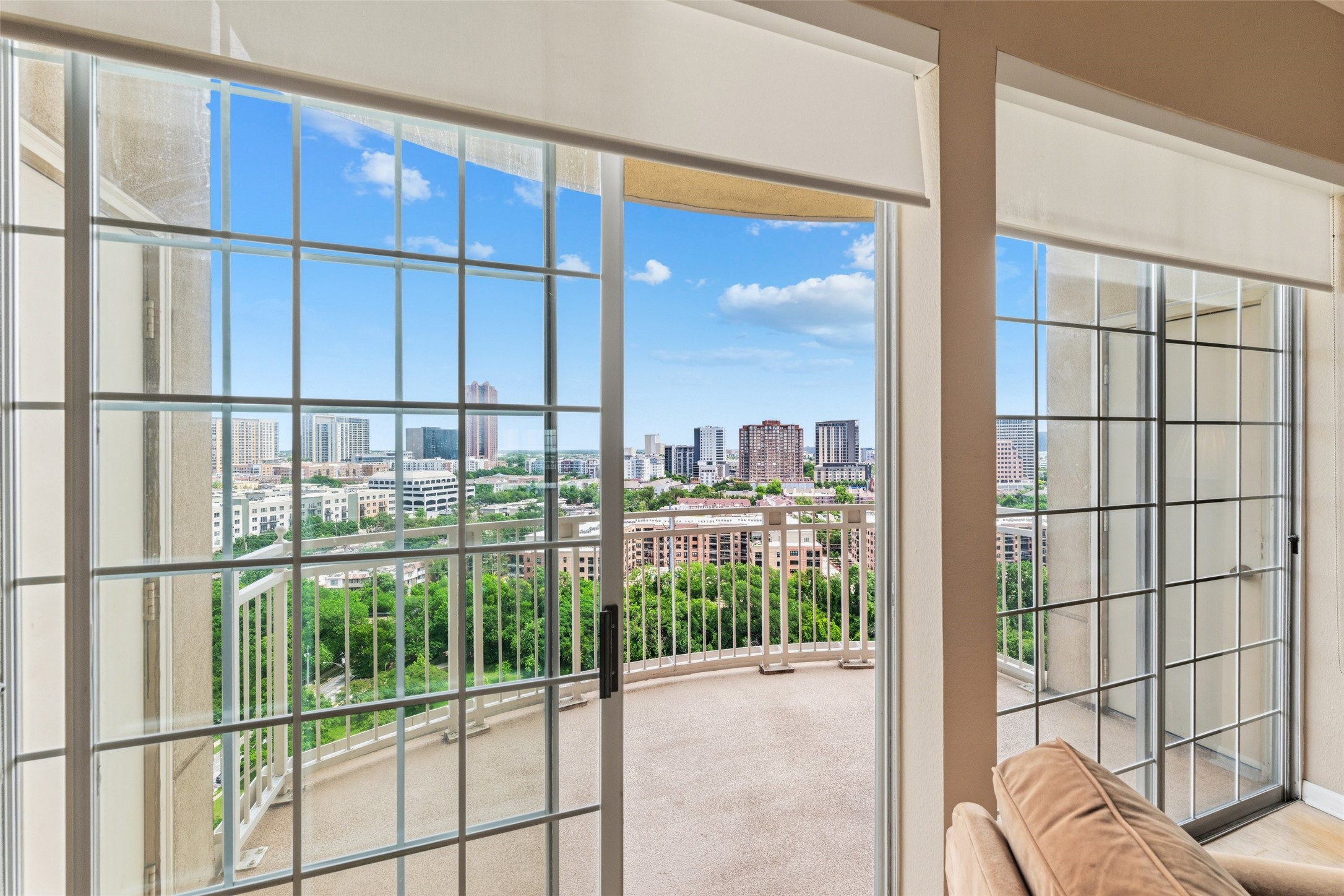 3225 Turtle Creek Boulevard Dallas TX 75219