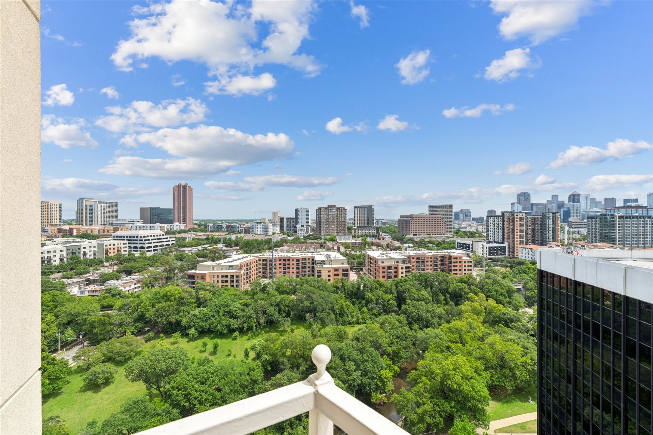 3225 Turtle Creek Boulevard Dallas TX 75219