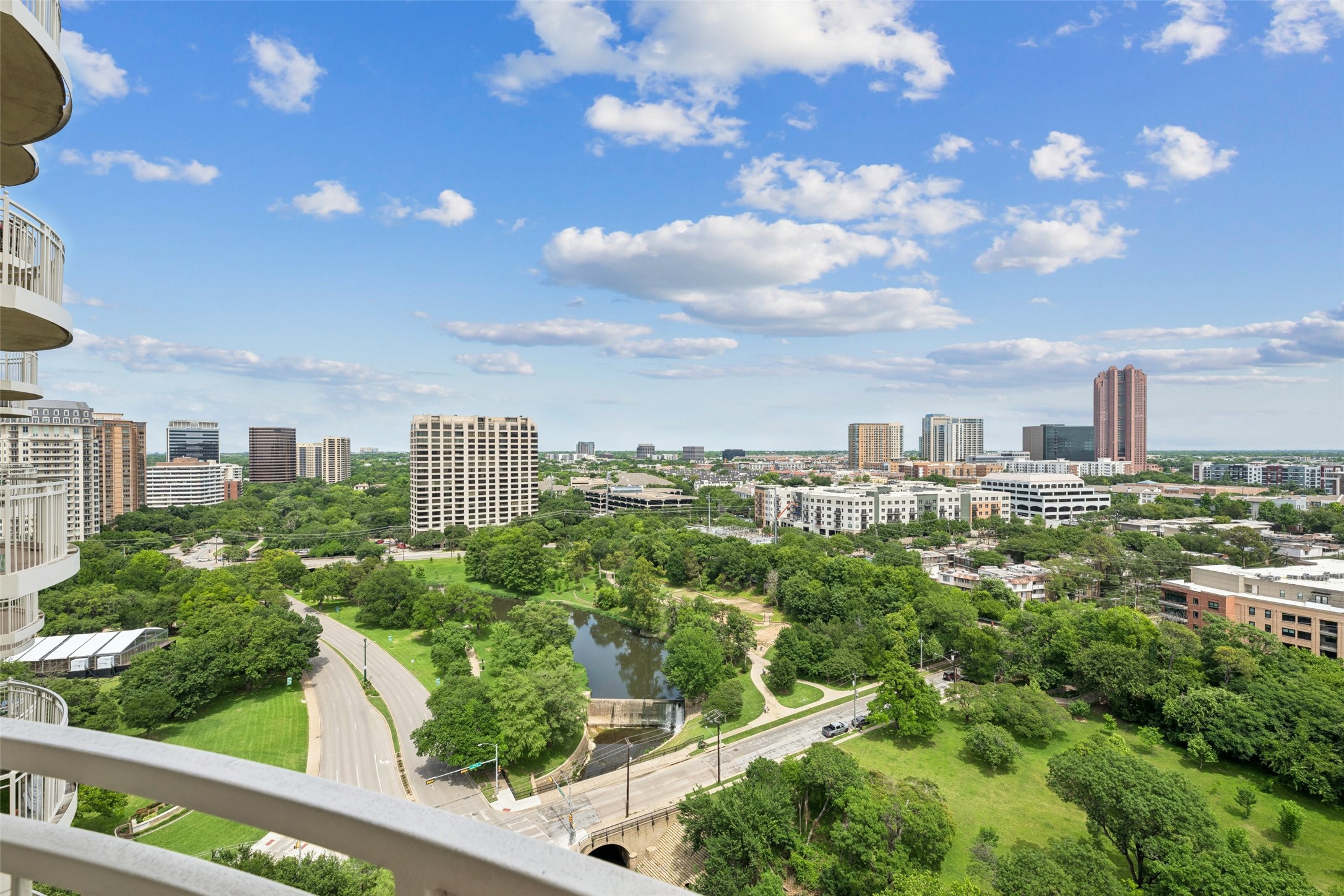 3225 Turtle Creek Boulevard Dallas TX 75219