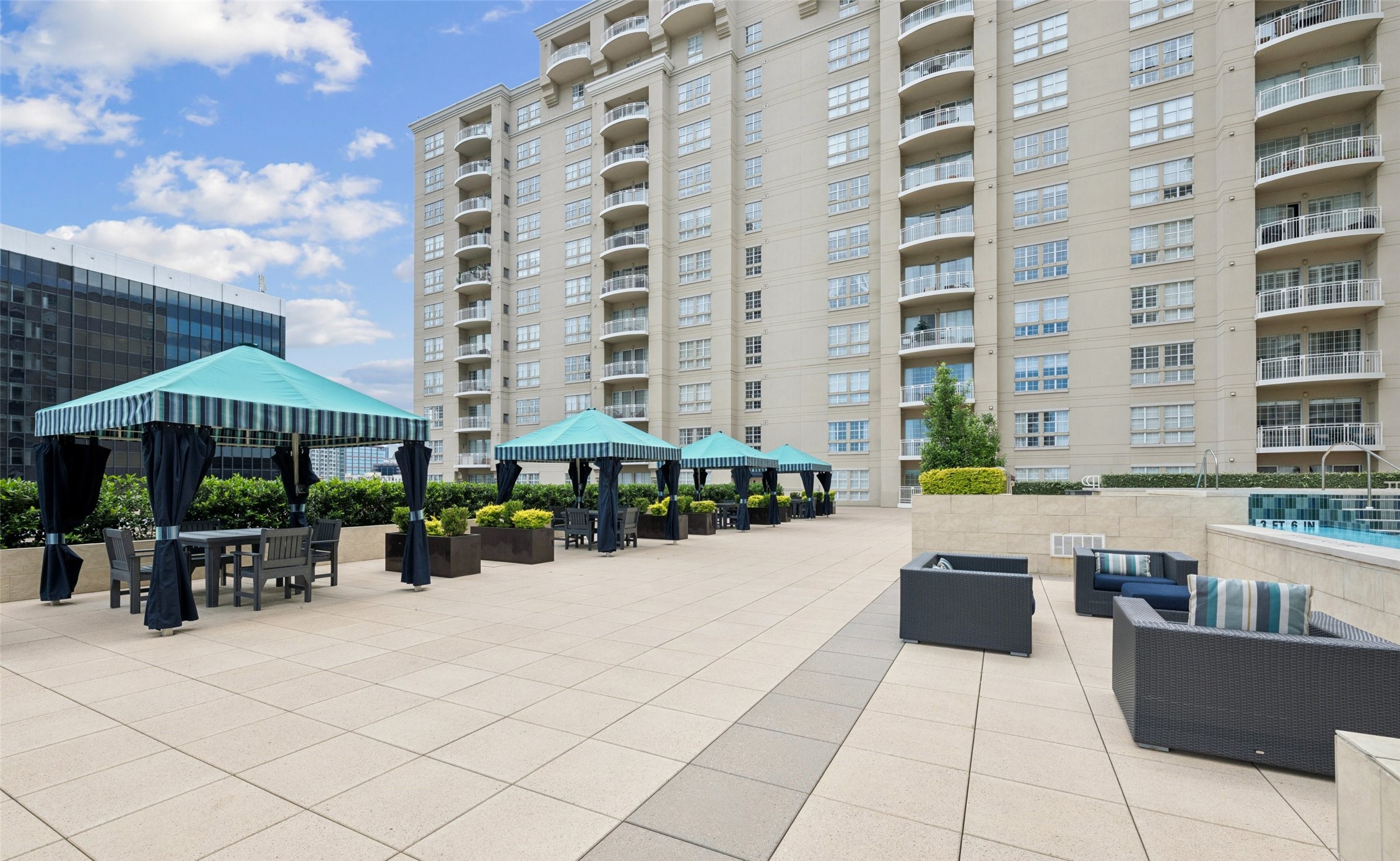 3225 Turtle Creek Boulevard Dallas TX 75219