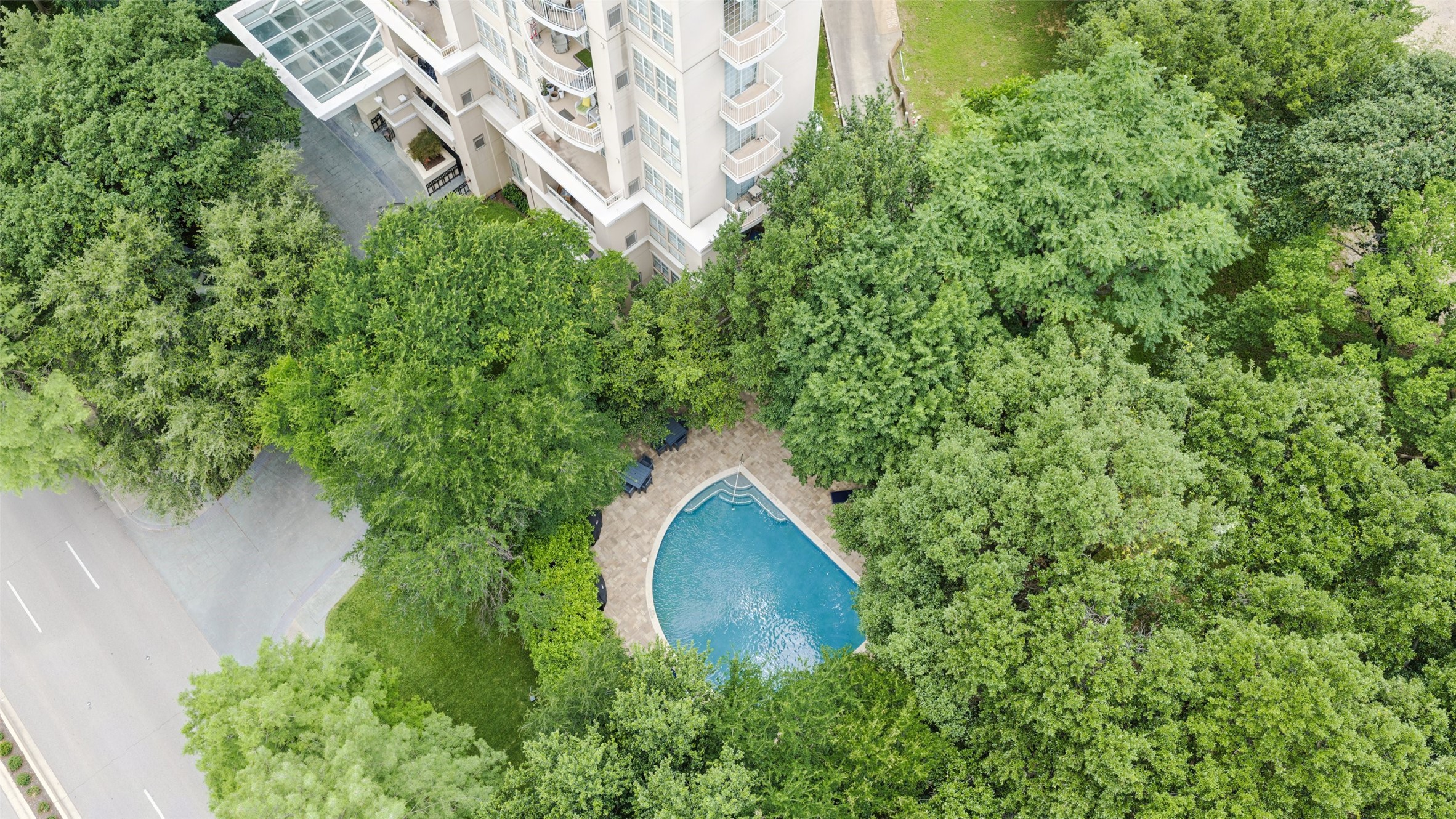 3225 Turtle Creek Boulevard Dallas TX 75219