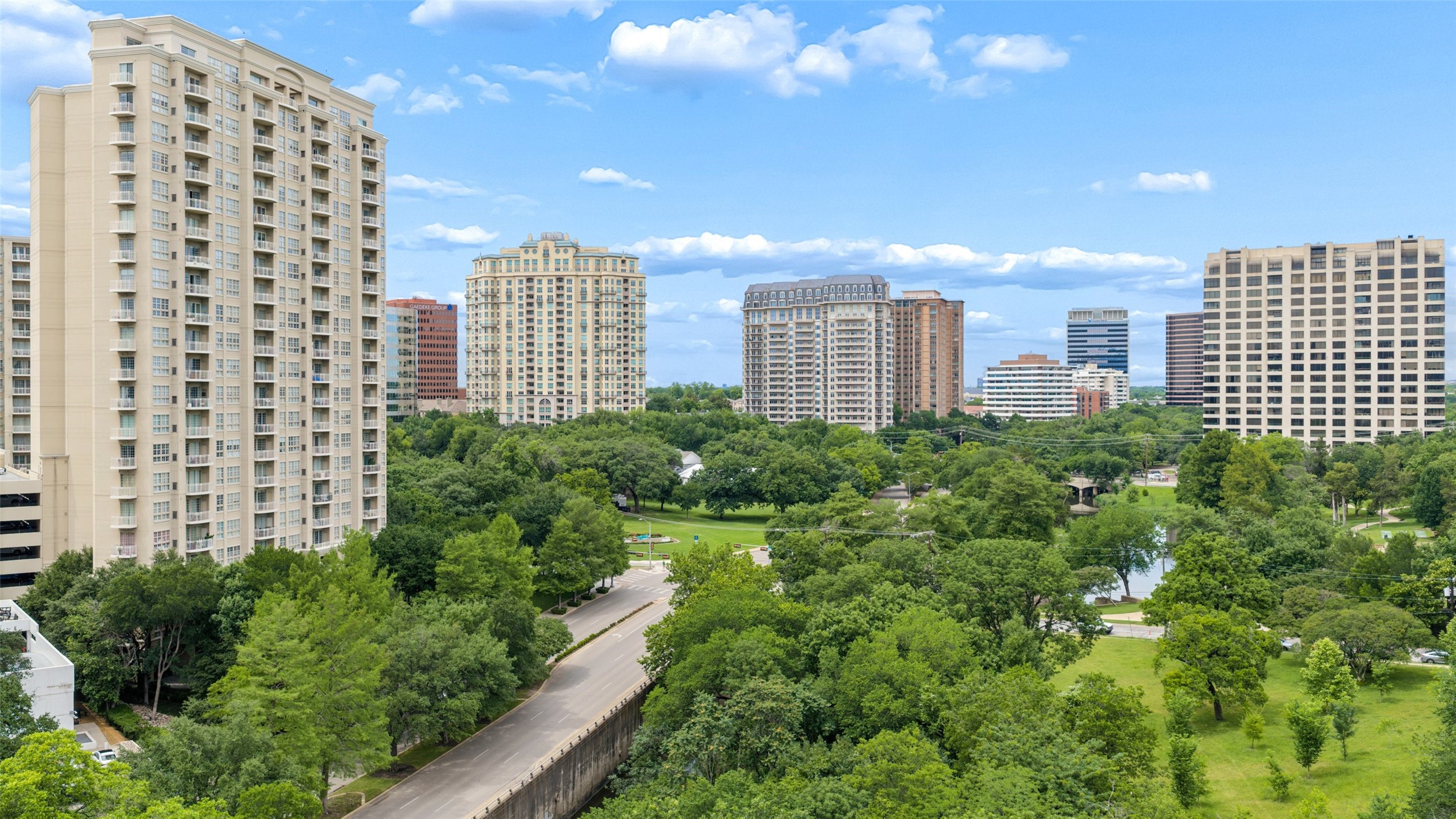 3225 Turtle Creek Boulevard Dallas TX 75219