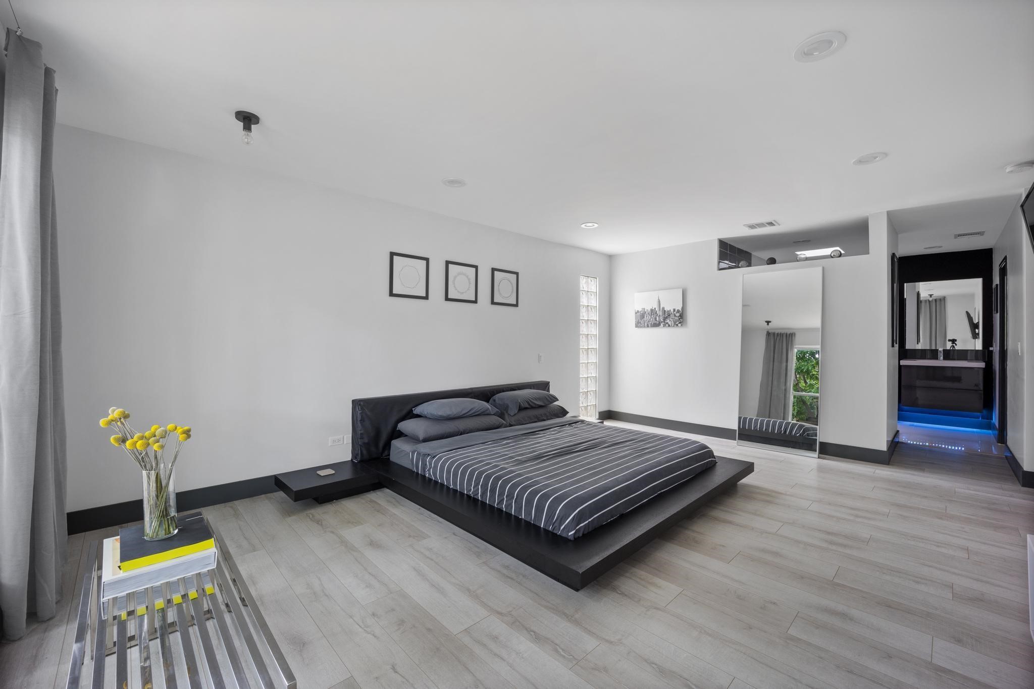 4134 Travis Street Dallas TX 75204
