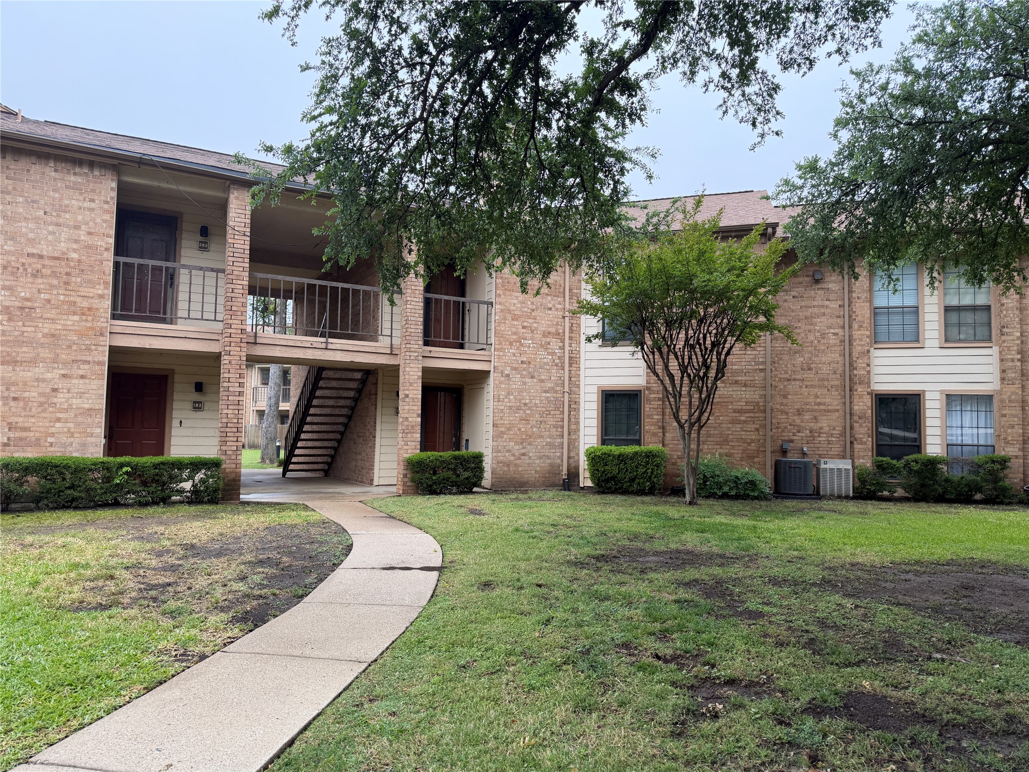 16301 Ledgemont Lane Addison TX 75001