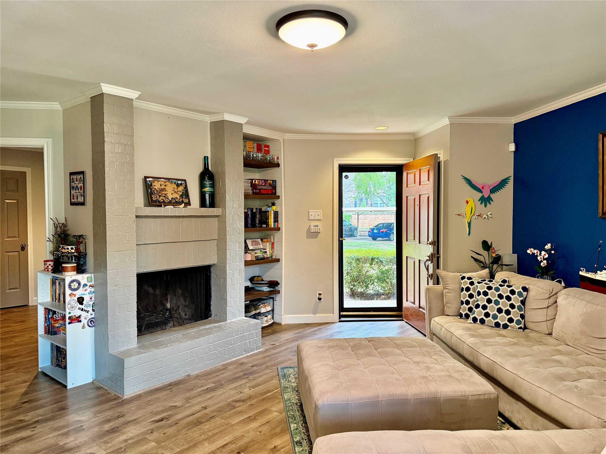 16301 Ledgemont Lane Addison TX 75001