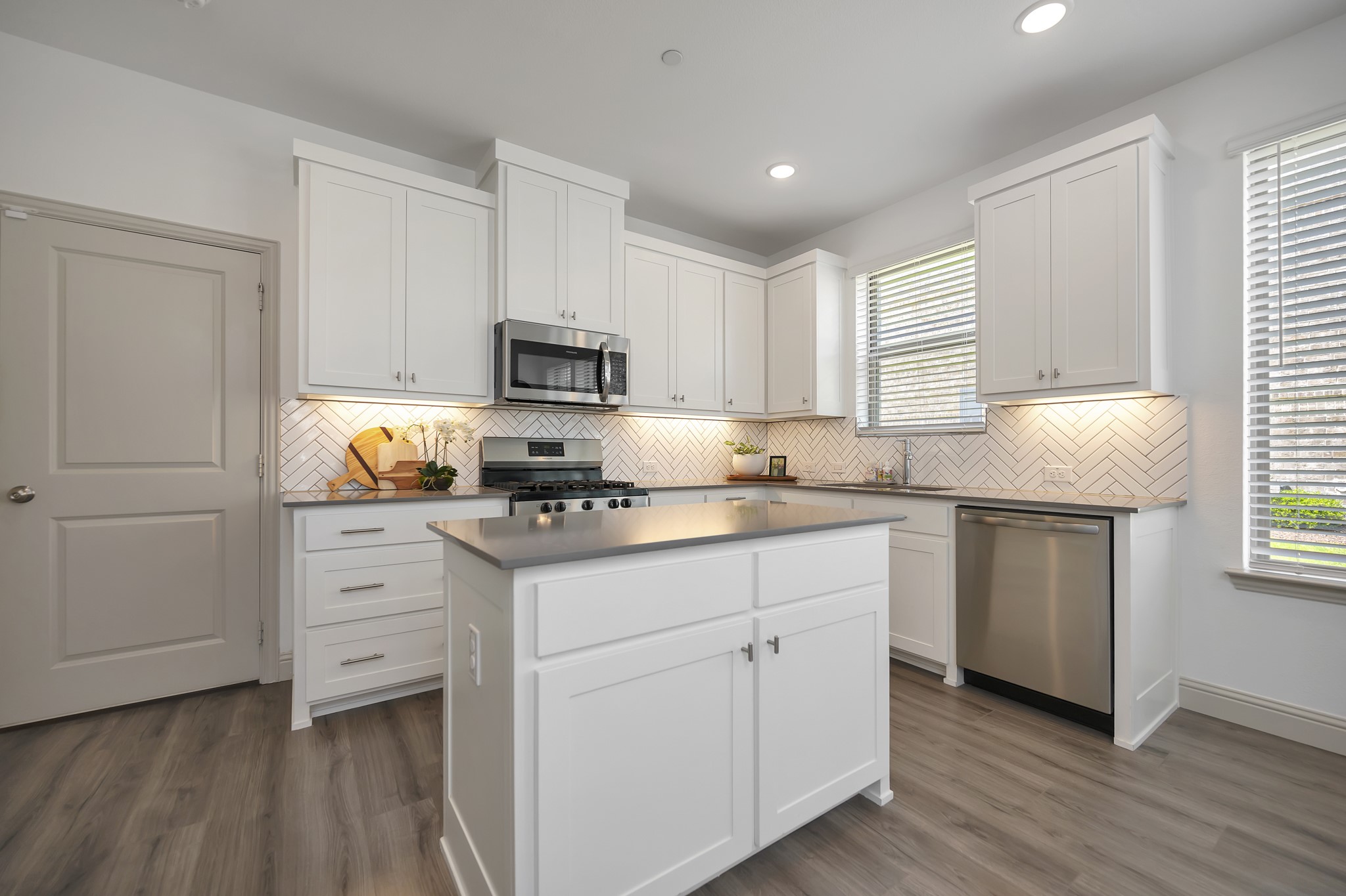 425 Parkside Drive Argyle TX 76226
