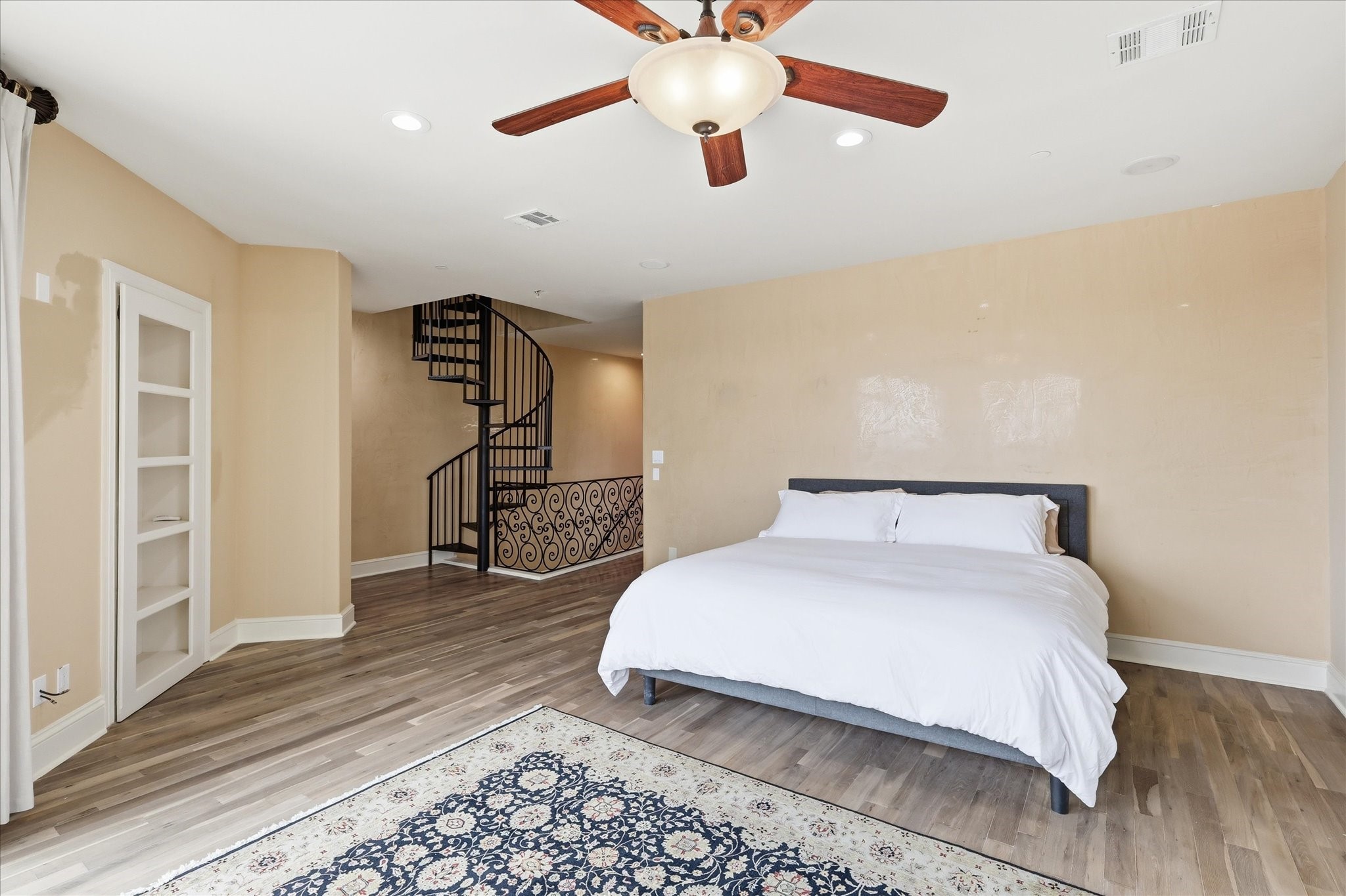 410 Mills Street Fort Worth TX 76102