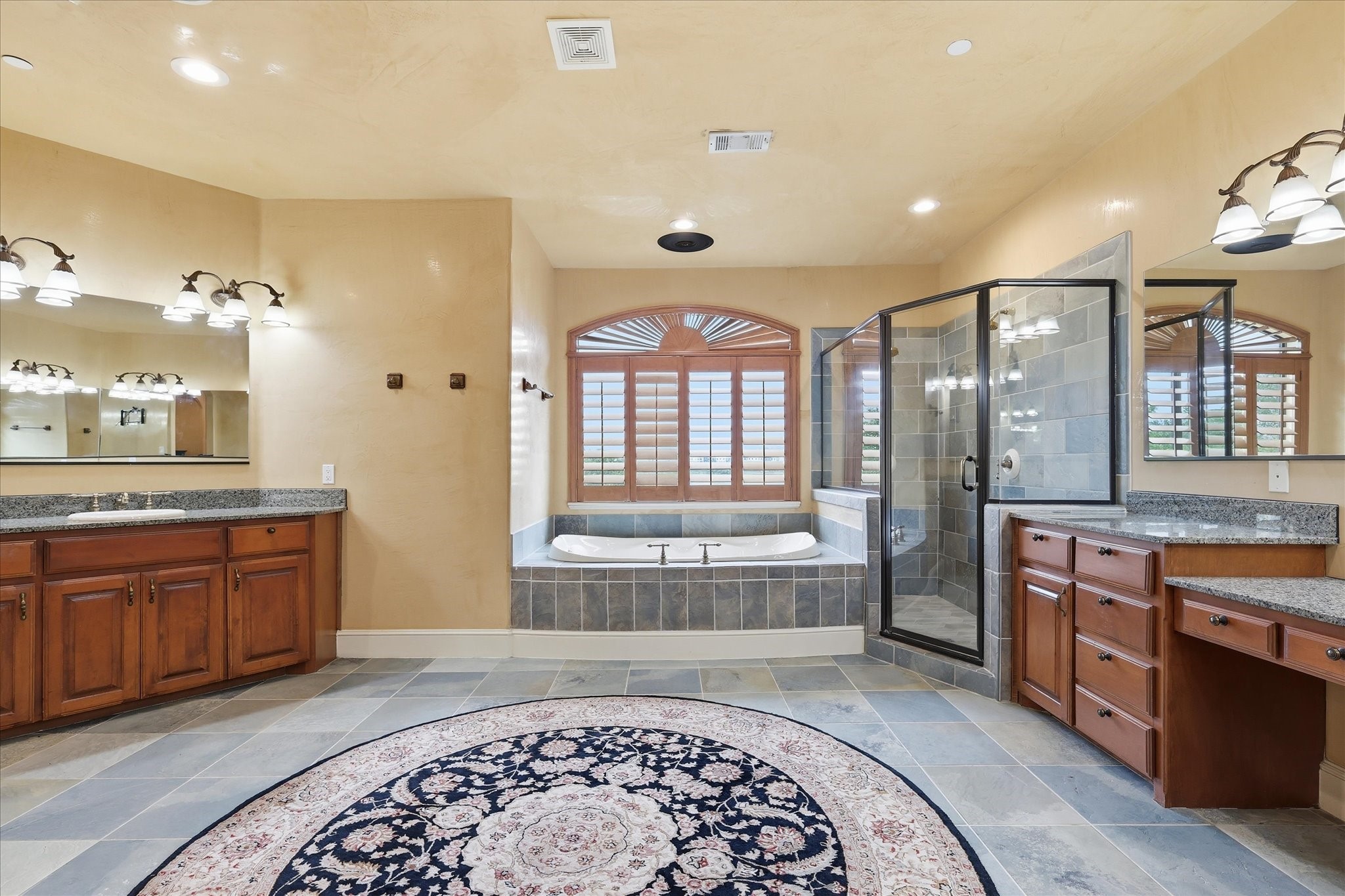 410 Mills Street Fort Worth TX 76102